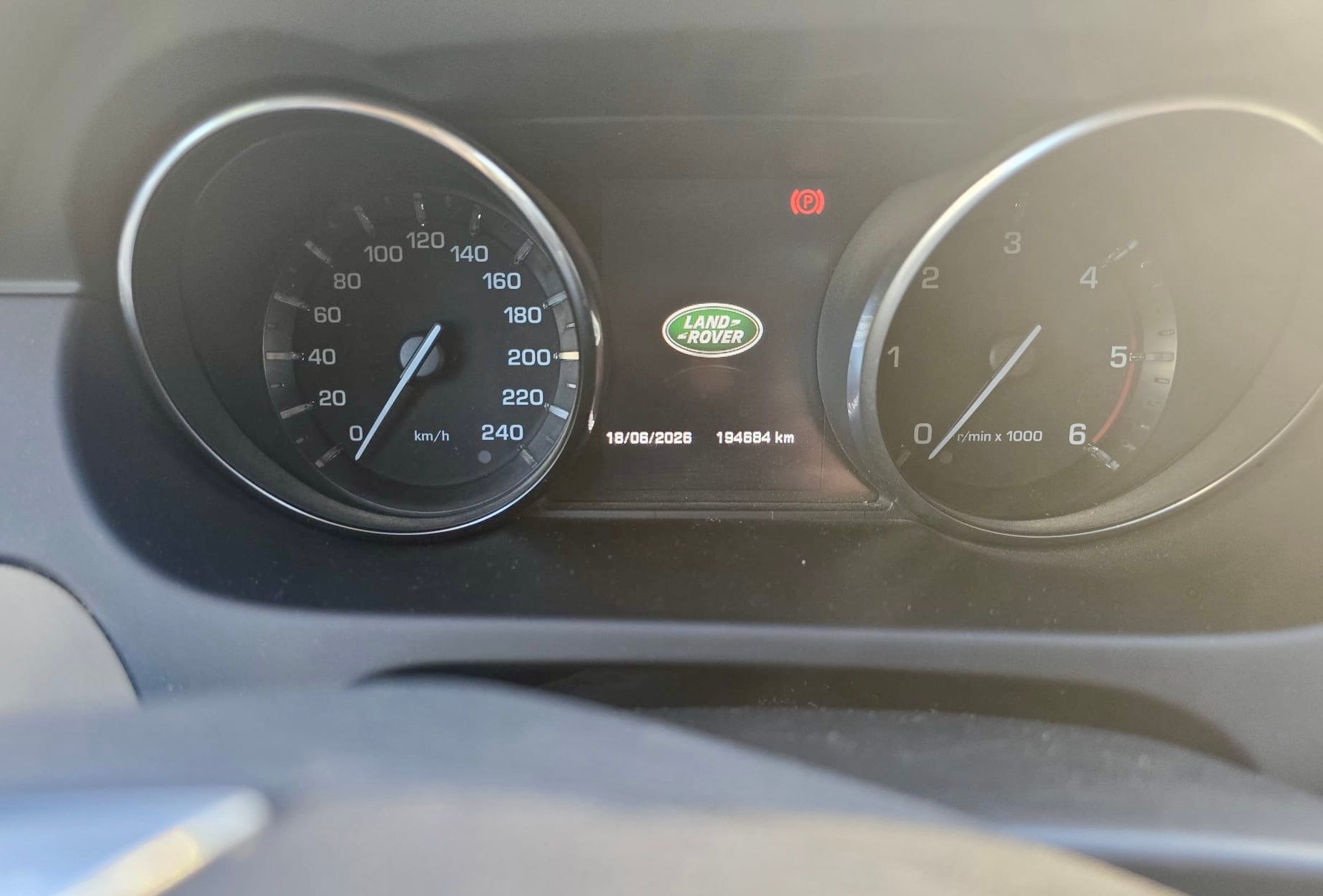 LAND ROVER Discovery Sport 2.0 TD4 SE-image-13