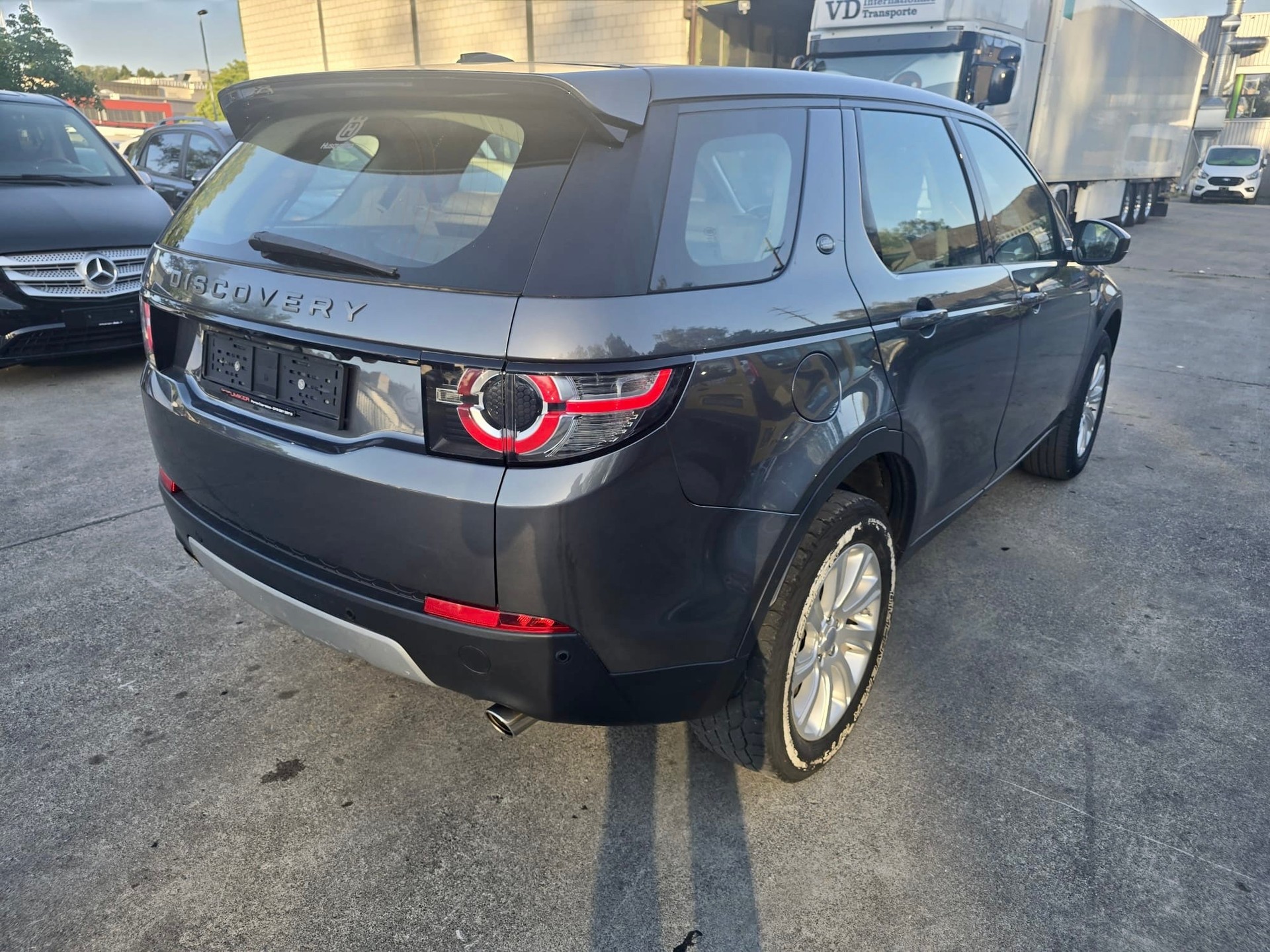 LAND ROVER Discovery Sport 2.0 TD4 SE-image-2