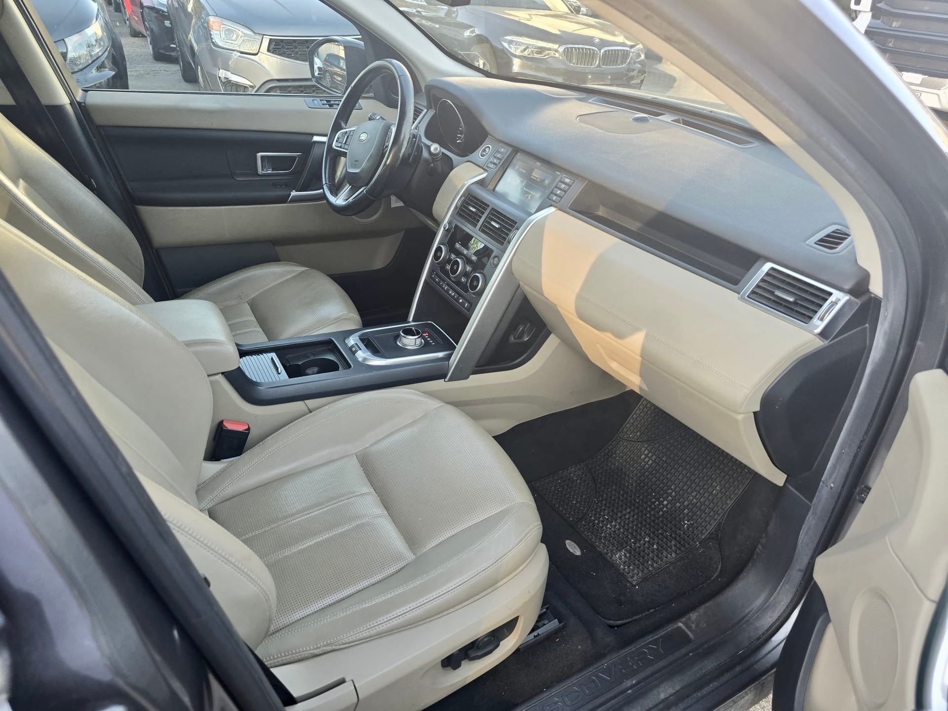 LAND ROVER Discovery Sport 2.0 TD4 SE-image-10