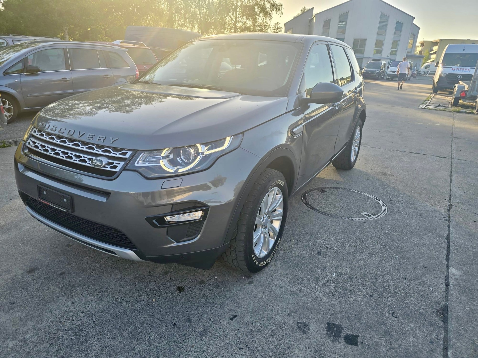 LAND ROVER Discovery Sport 2.0 TD4 SE-image-0