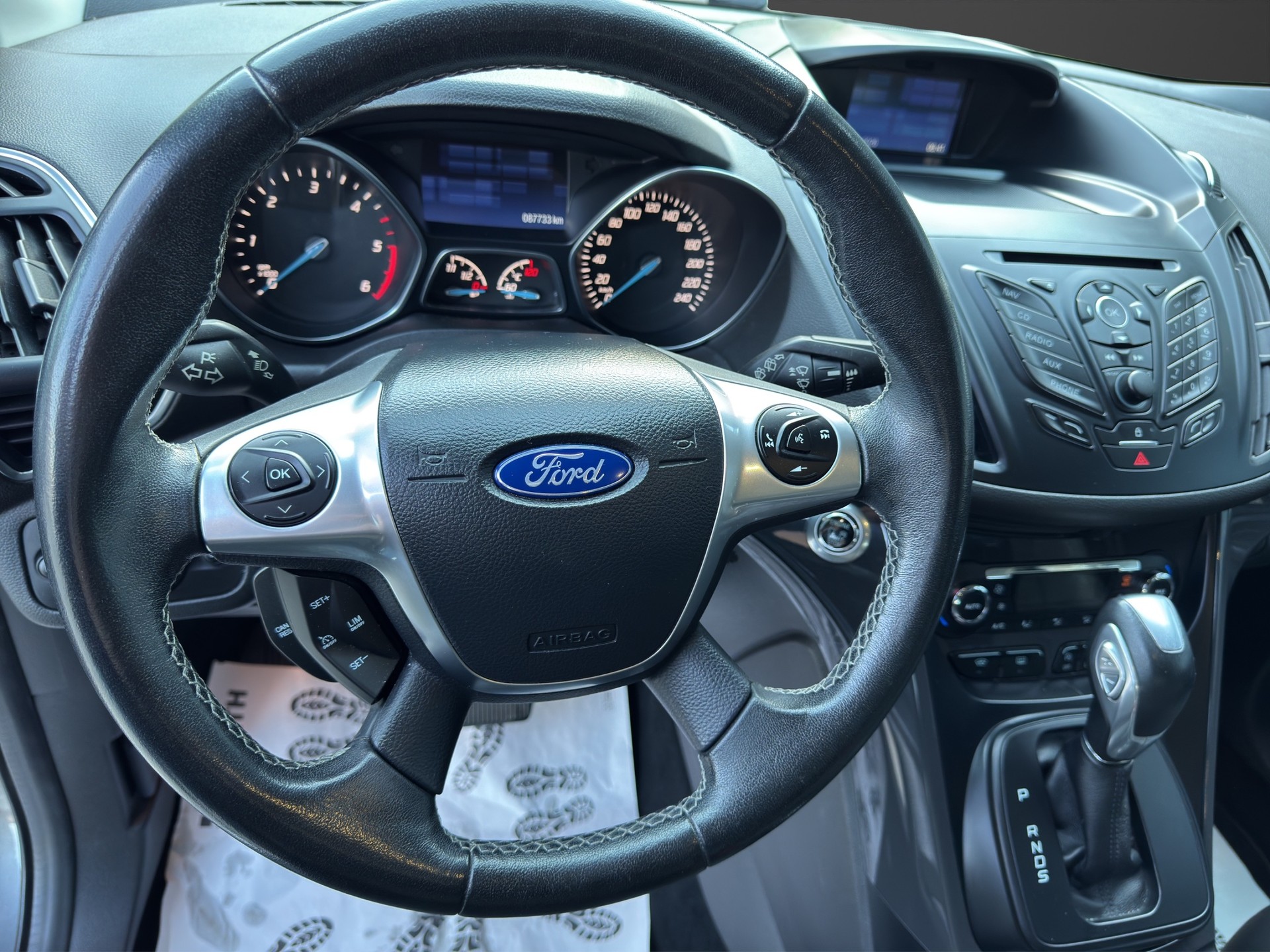 FORD Kuga 2.0 TDCi Carving 4WD PowerShift-image-10