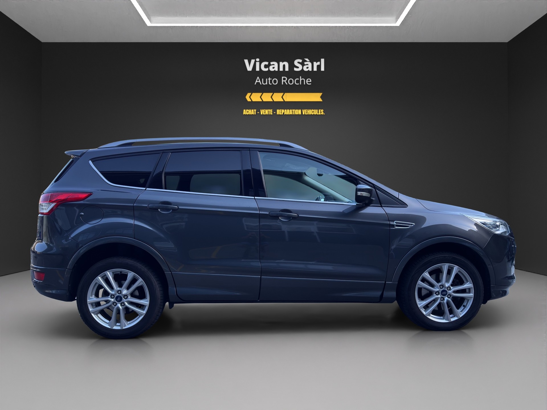 FORD Kuga 2.0 TDCi Carving 4WD PowerShift-image-4