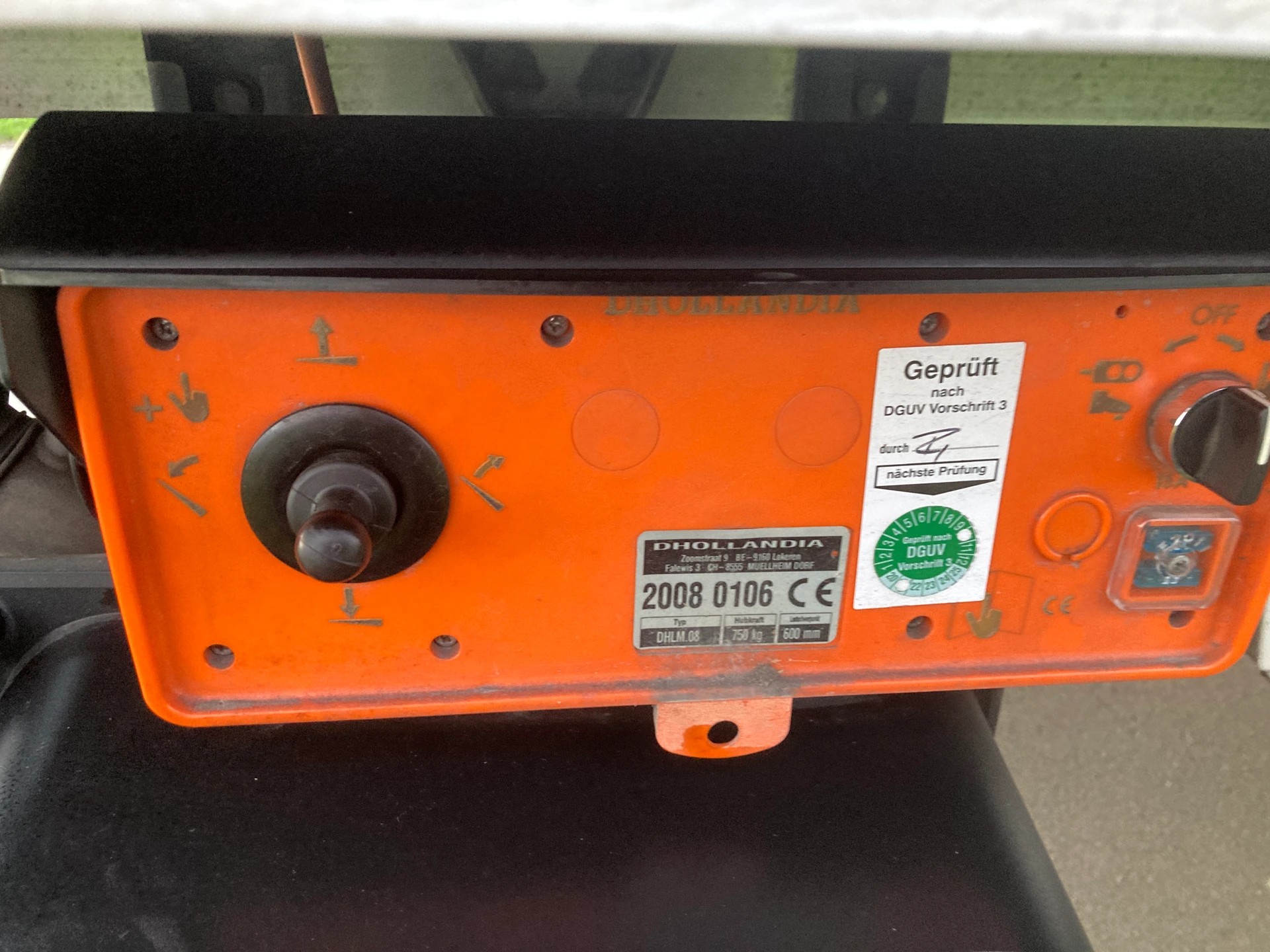 VW Crafter 35 2.0 BiTDI L4 mit Hebebühne-image-7
