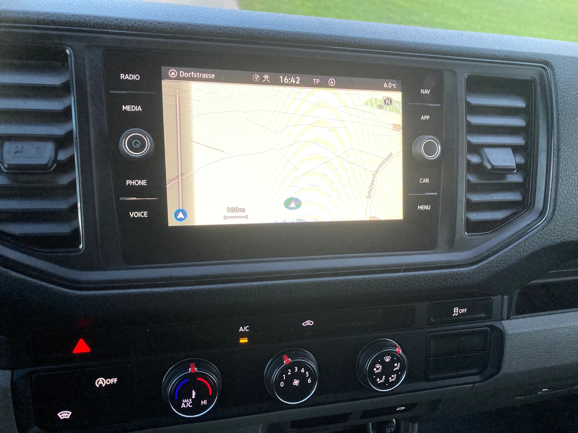 VW Crafter 35 2.0 BiTDI L4 mit Hebebühne-image-11