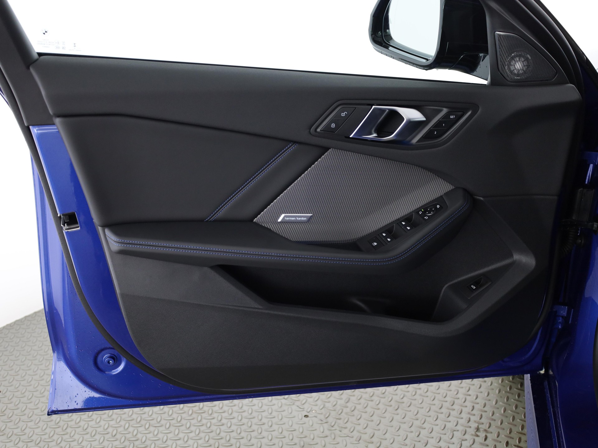 BMW M135i xDrive-image-10