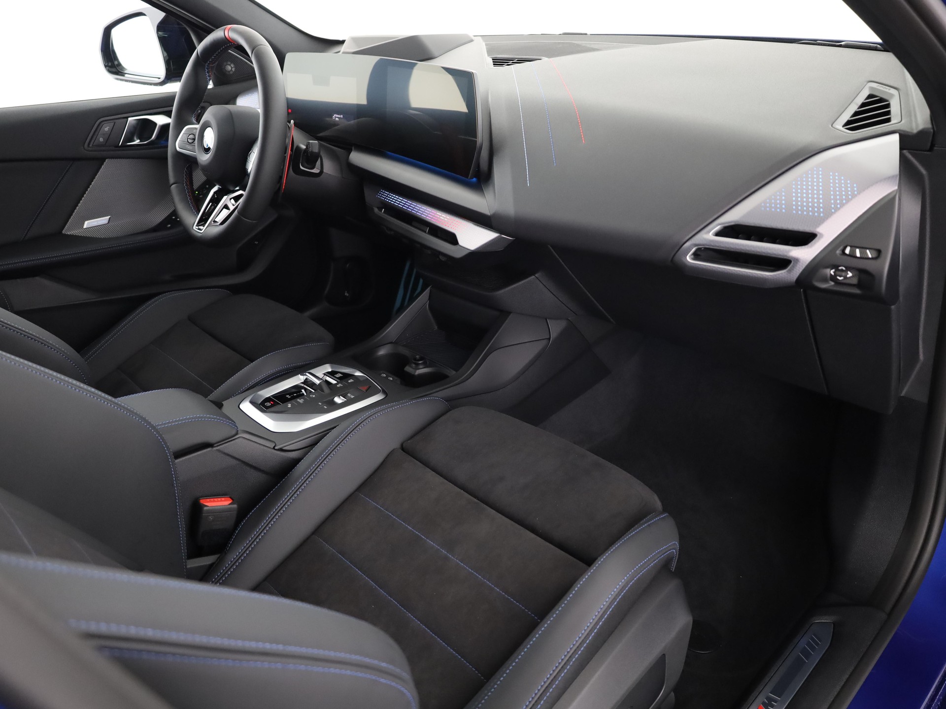 BMW M135i xDrive-image-13