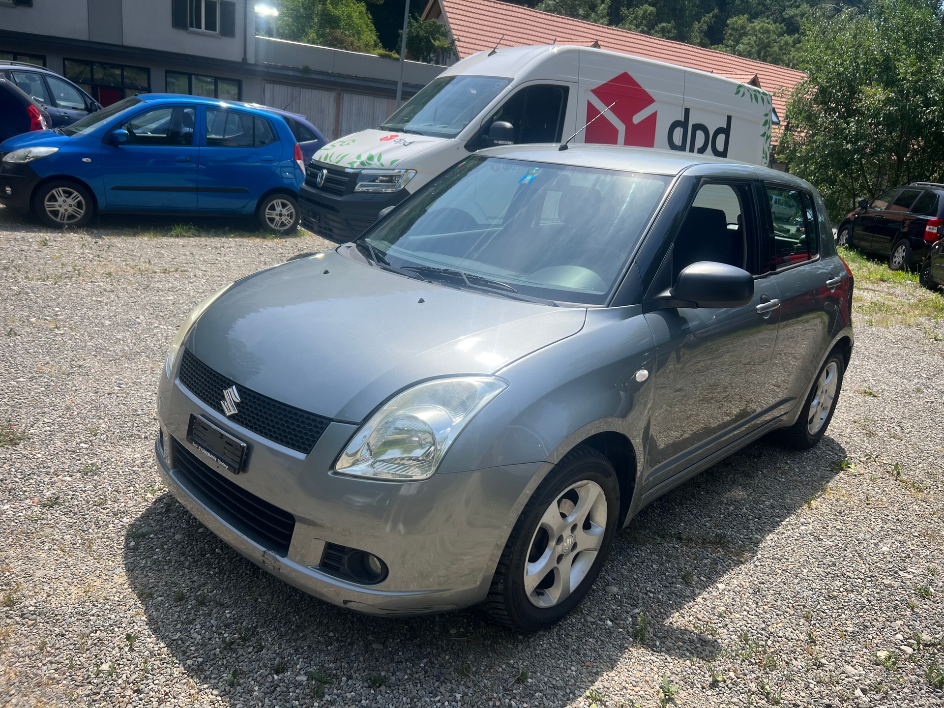 SUZUKI Swift 1.3i 16V GL-image-2