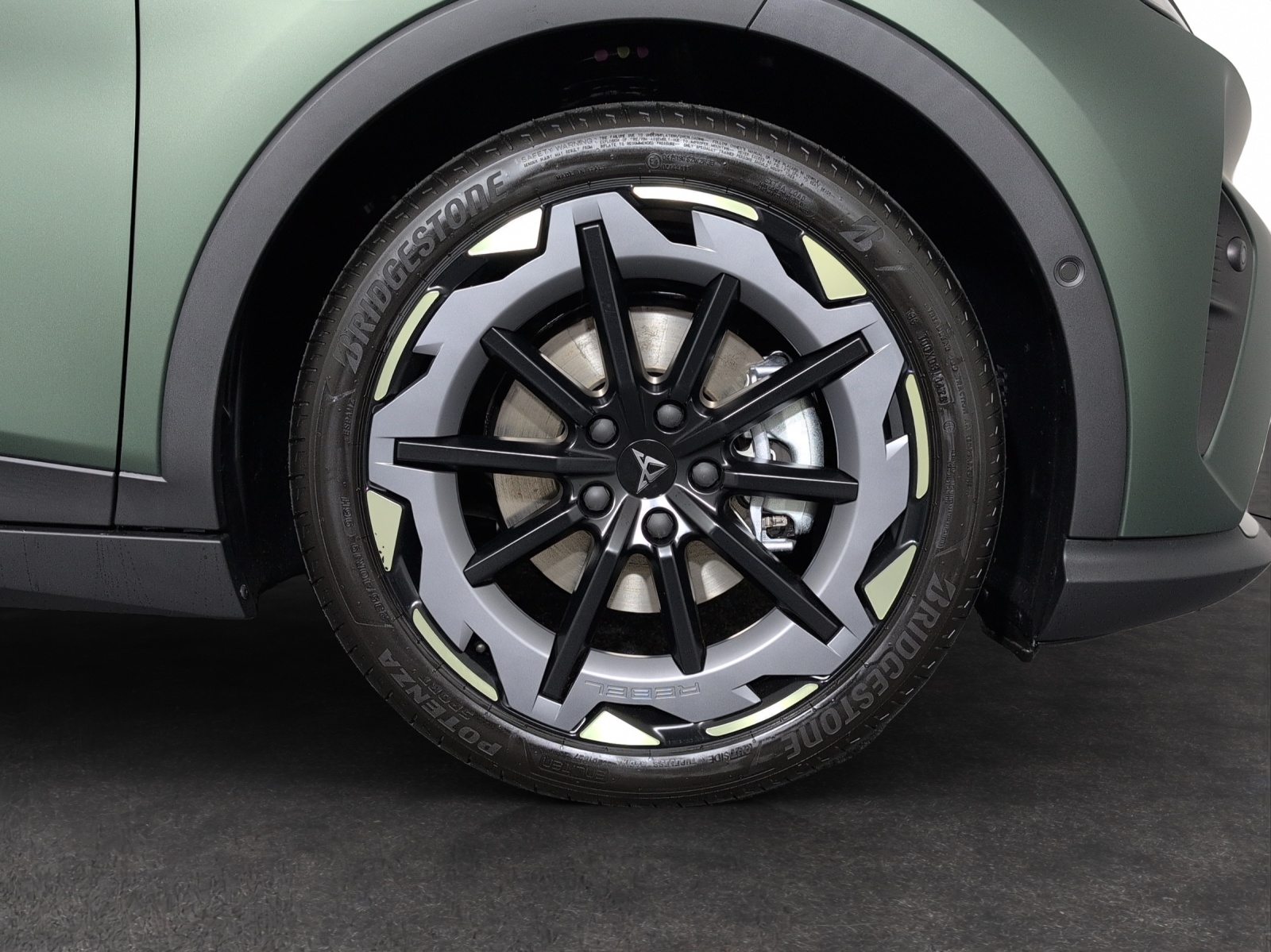 CUPRA Raval 52 kWh VZ Extreme Launch Edition-image-4