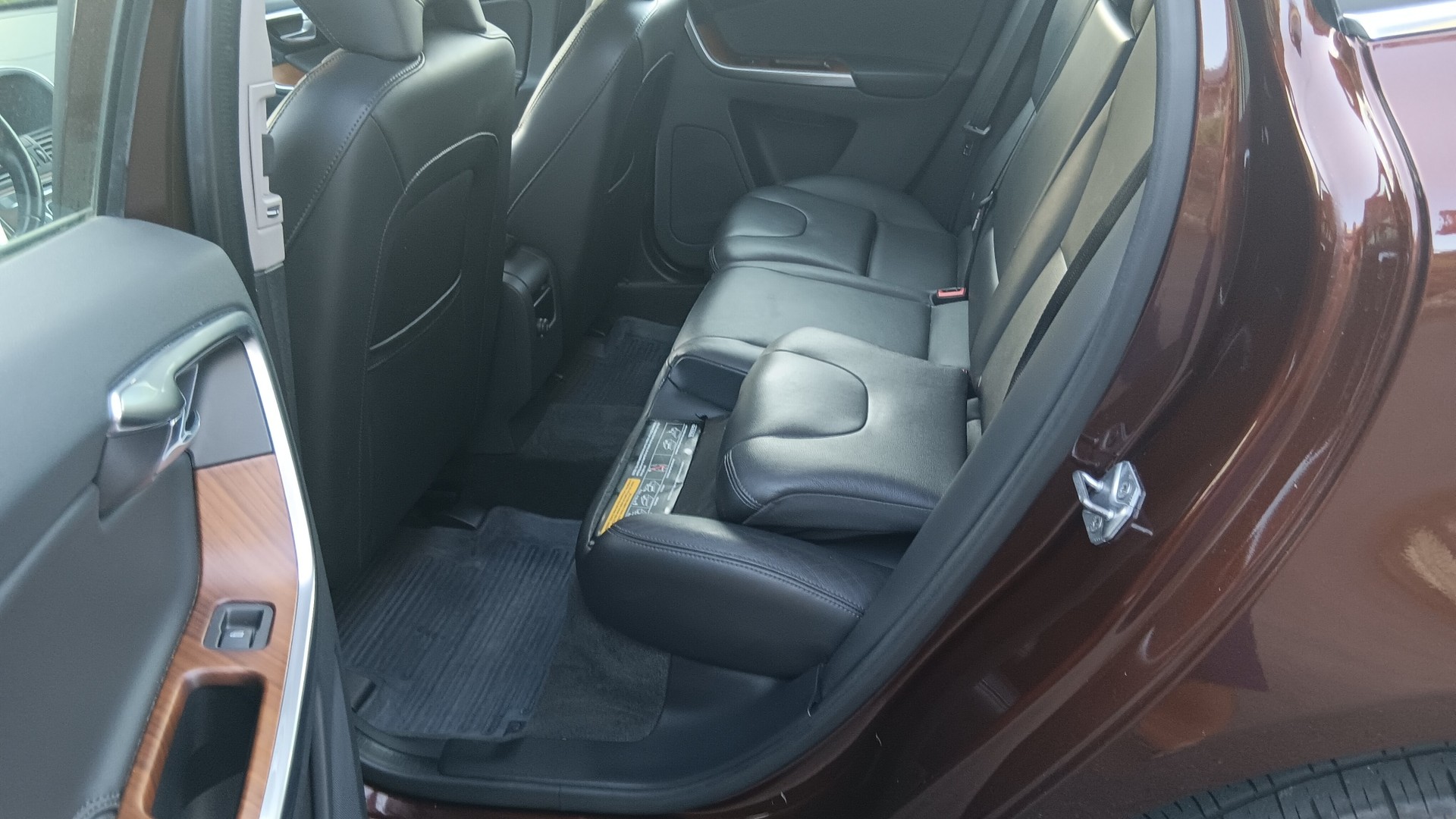 VOLVO XC60 D4 AWD Summum Geartronic-image-7