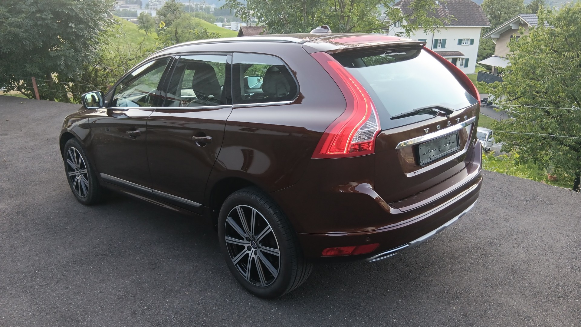 VOLVO XC60 D4 AWD Summum Geartronic-image-2