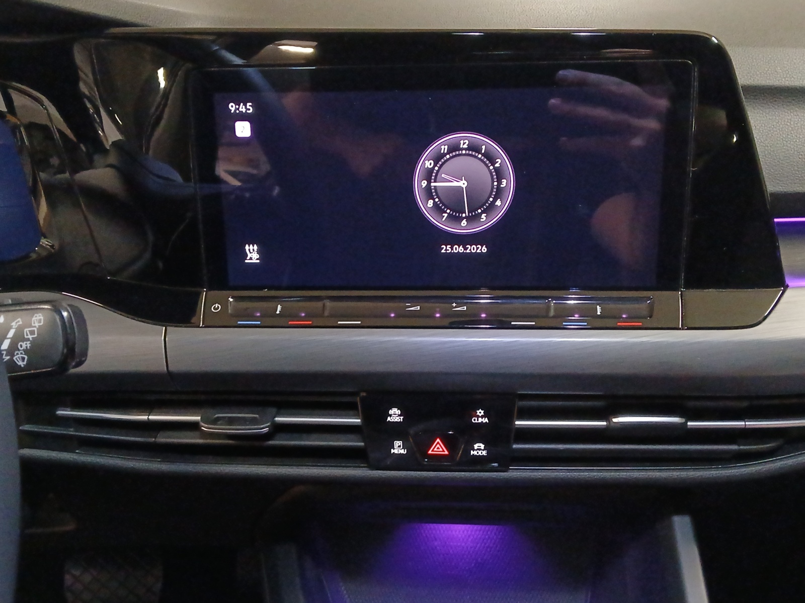 VW Golf 1.4 TSI PHEV Selection-image-10