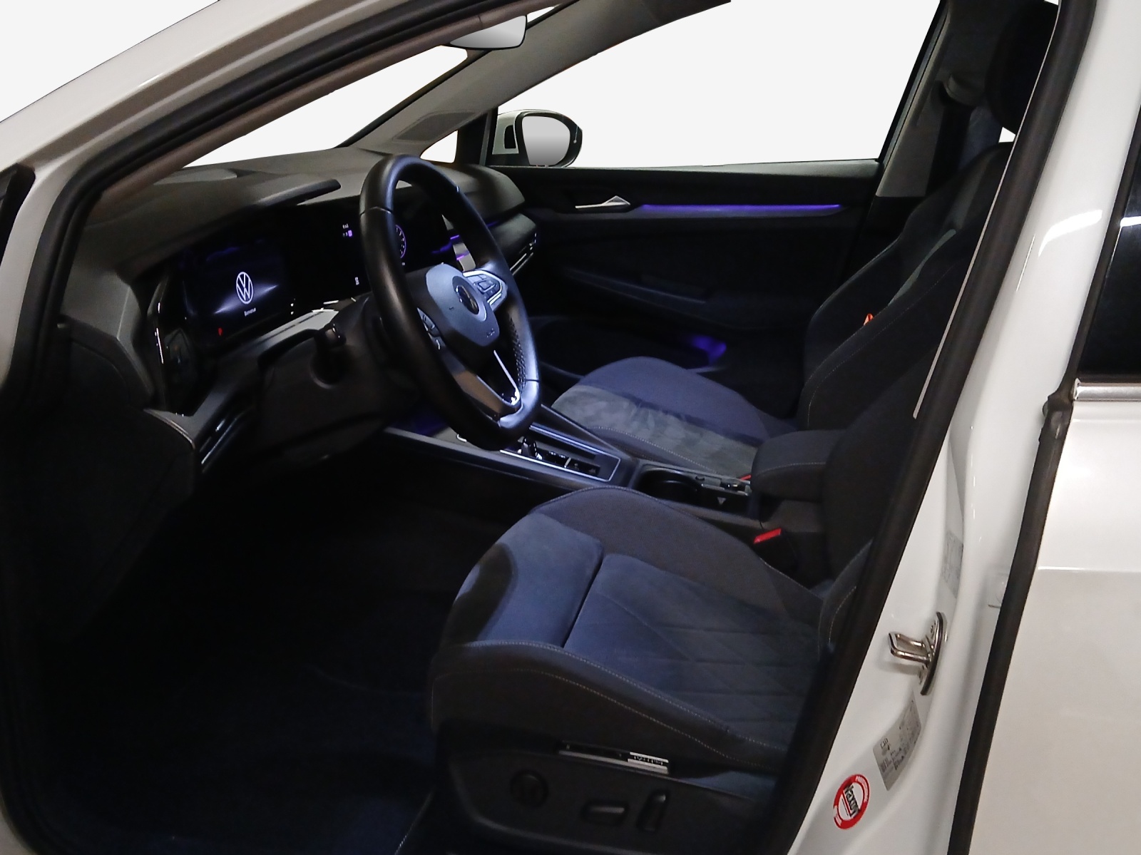 VW Golf 1.4 TSI PHEV Selection-image-7