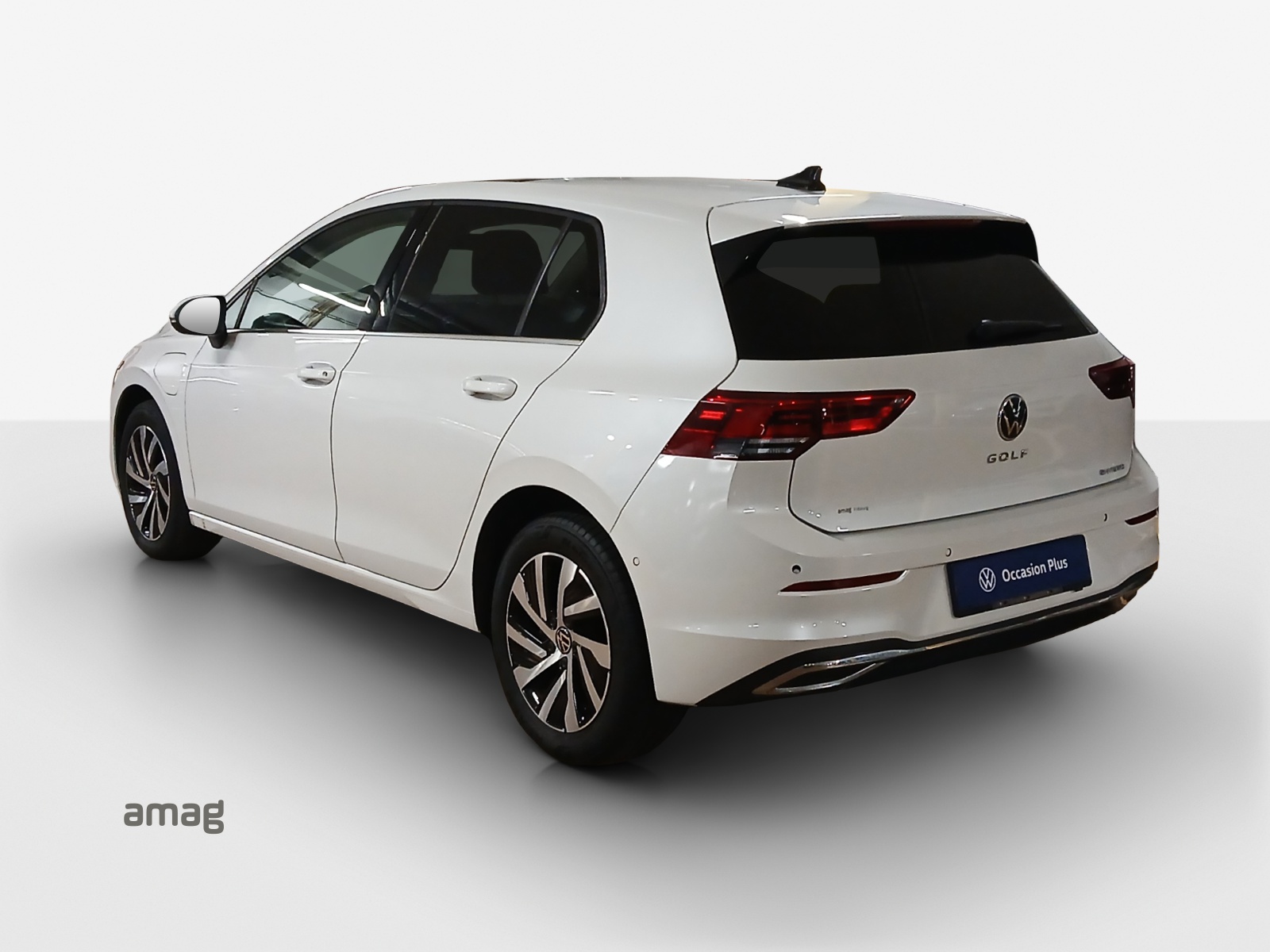 VW Golf 1.4 TSI PHEV Selection-image-2