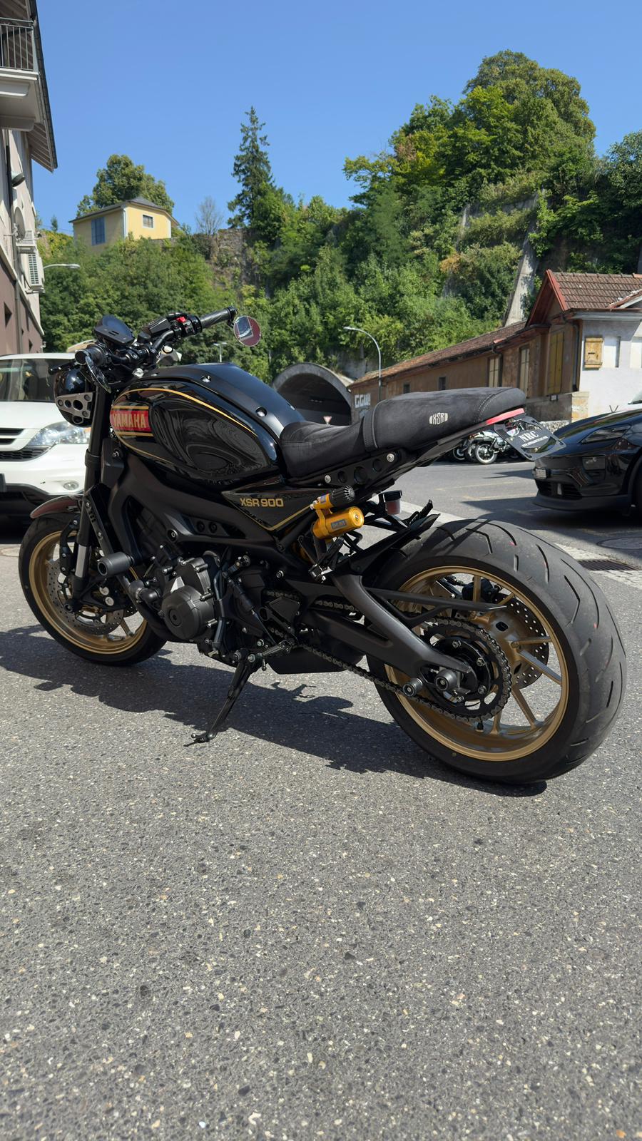 YAMAHA XSR 900 80 Black-showroom-element-2