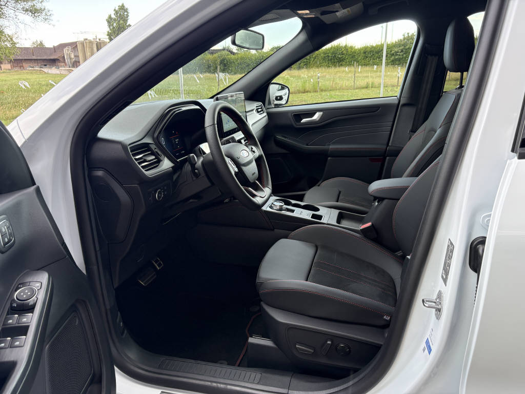 FORD Kuga 2.5 Hybrid ST-Line X 4x4-image-11