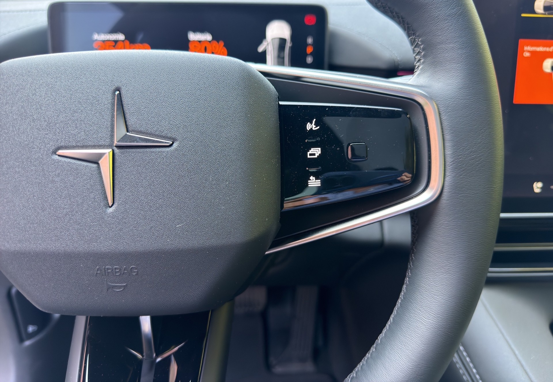 POLESTAR Polestar 4 Long Range Dual 100kWh-image-16