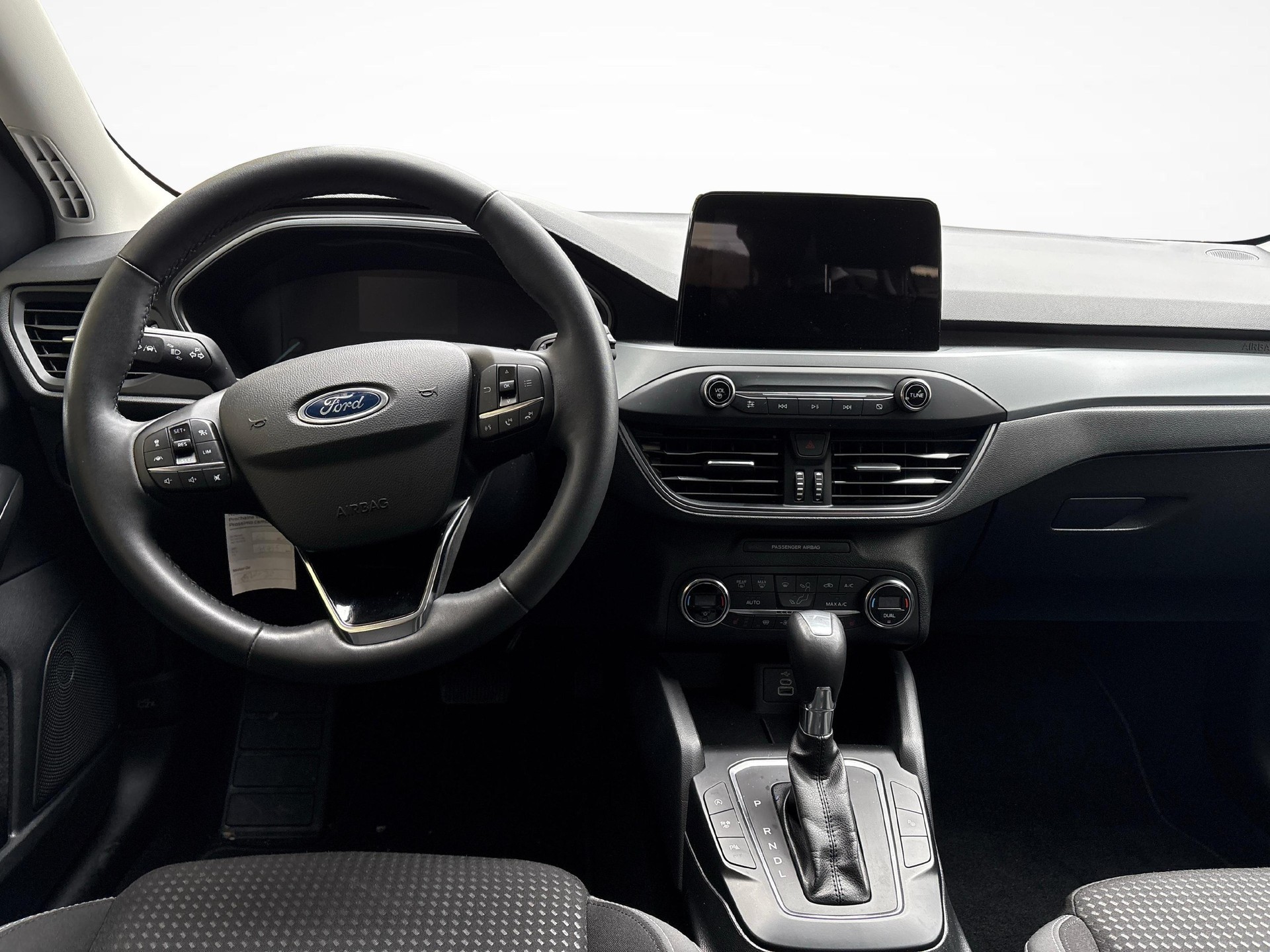 FORD Focus Station Wagon 1.0i EcoB Hybrid 125 Cool & Connect-image-8