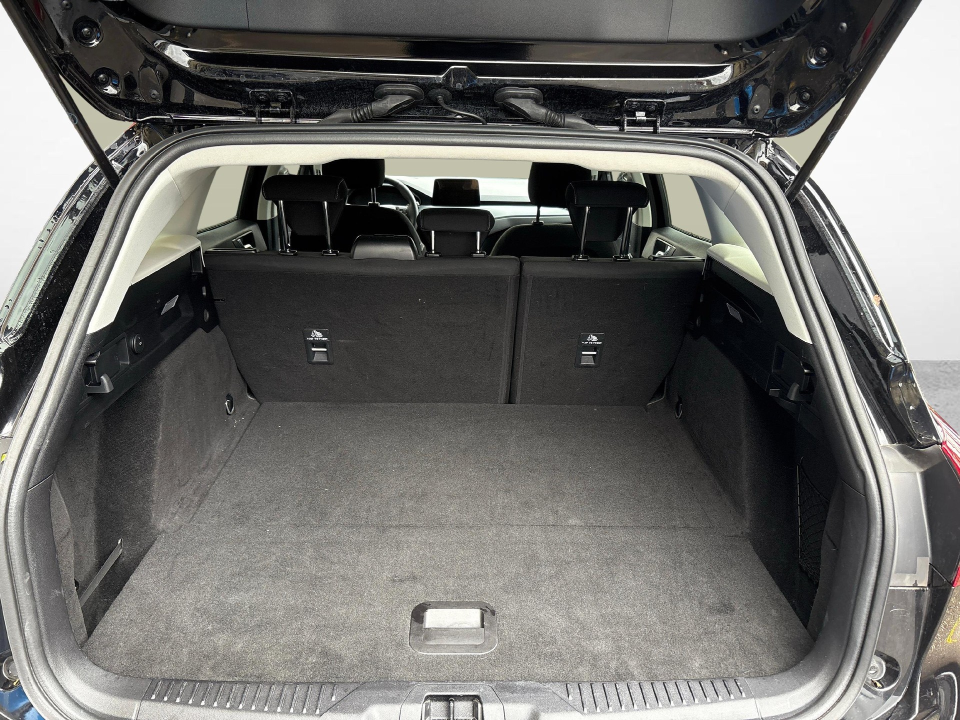 FORD Focus Station Wagon 1.0i EcoB Hybrid 125 Cool & Connect-image-10
