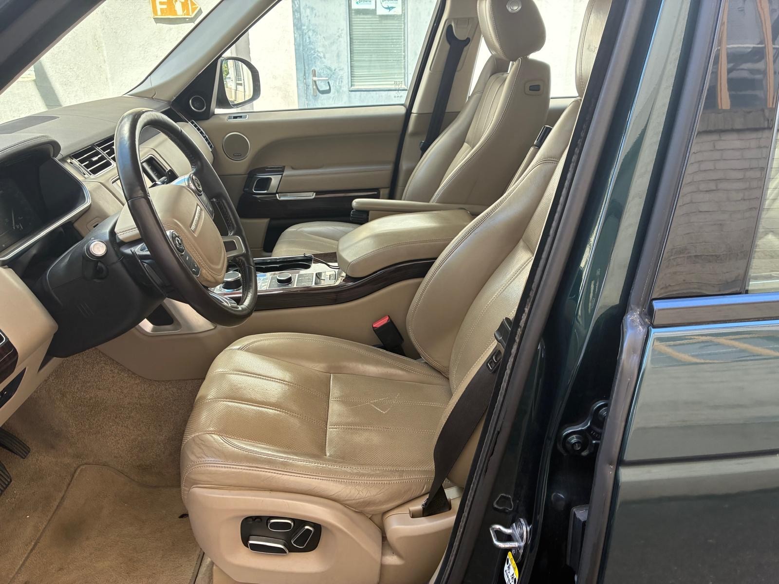 LAND ROVER Range Rover 4.4 SDV8 Vogue Automatic-image-10