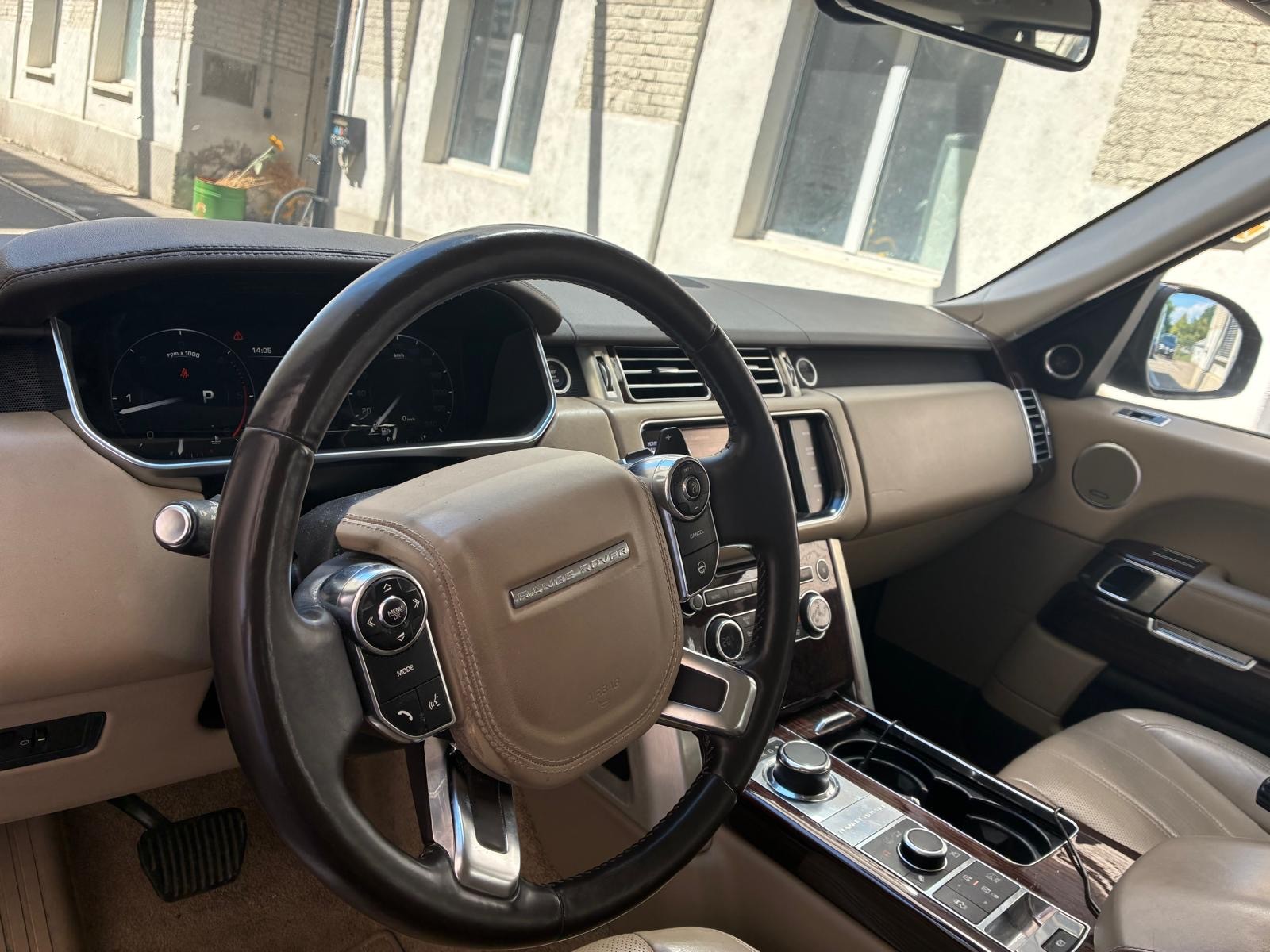LAND ROVER Range Rover 4.4 SDV8 Vogue Automatic-image-12