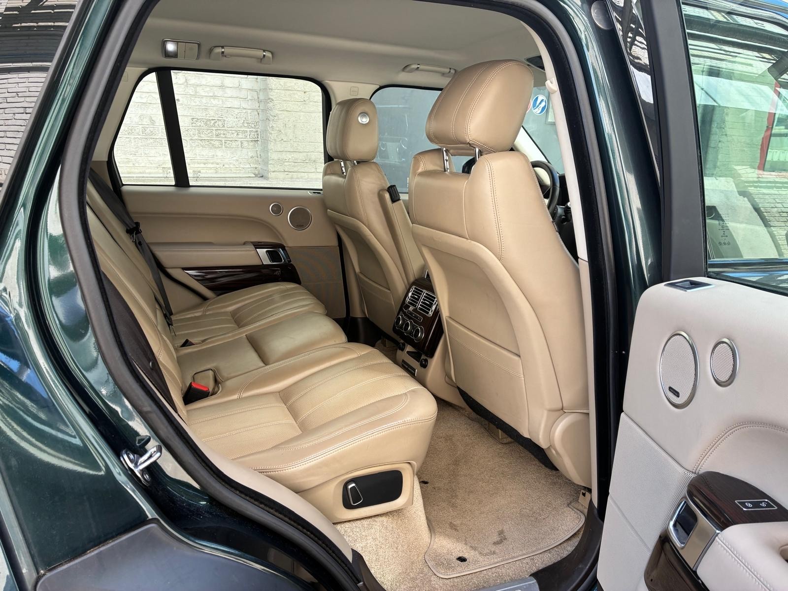 LAND ROVER Range Rover 4.4 SDV8 Vogue Automatic-image-3