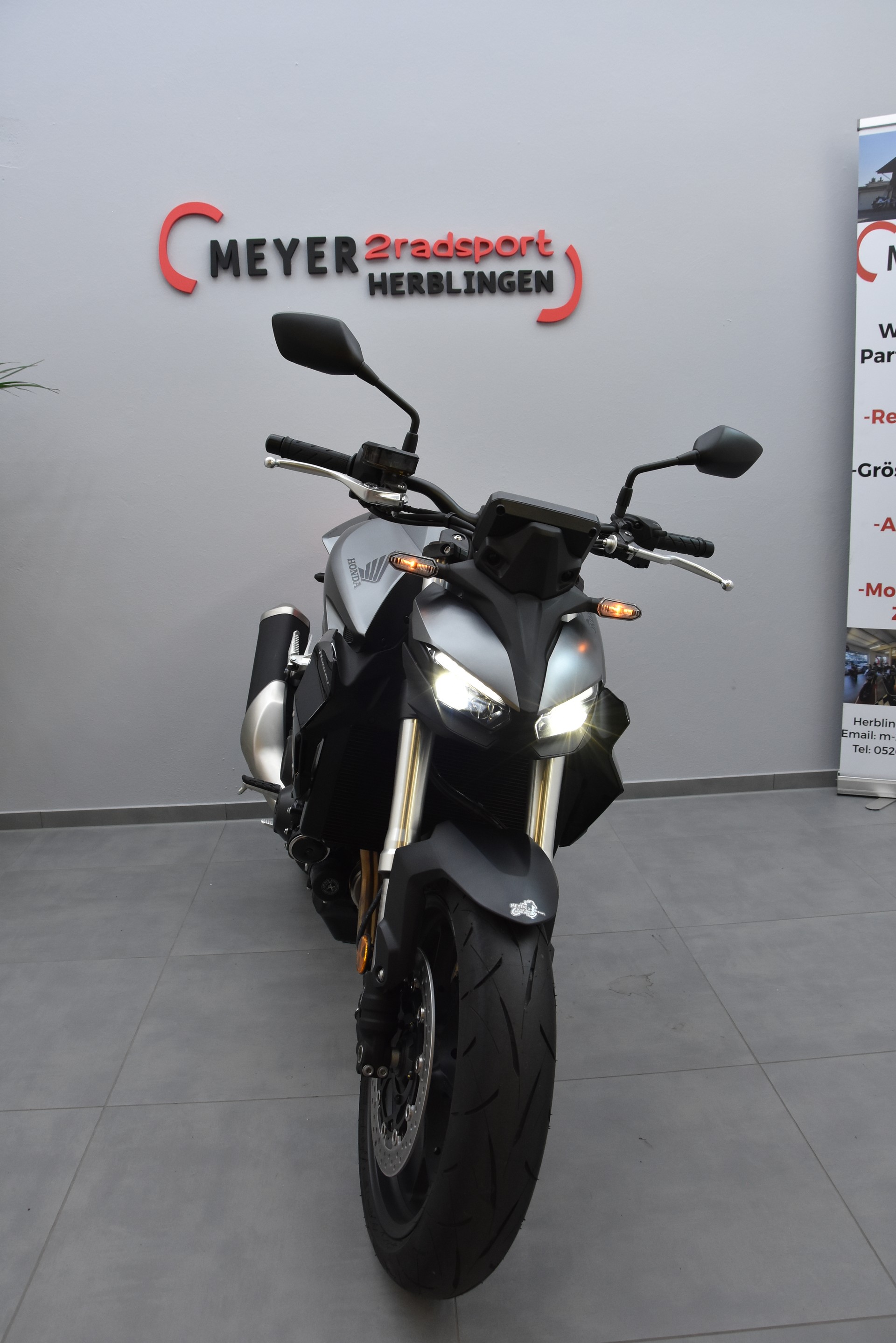 HONDA CB1000SE Hornet-showroom-element-2
