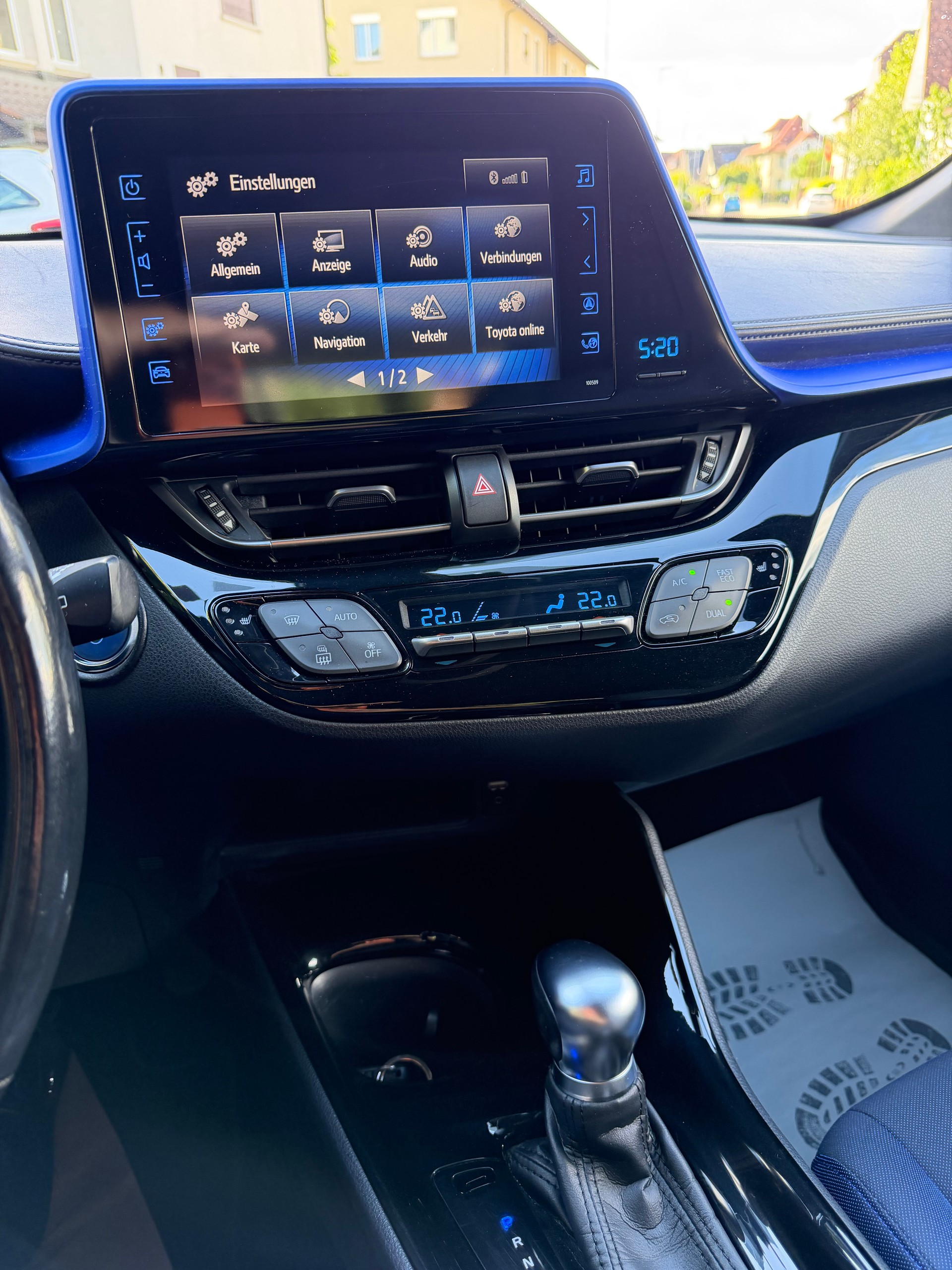 TOYOTA C-HR 1.8 HSD Style CVT-image-9