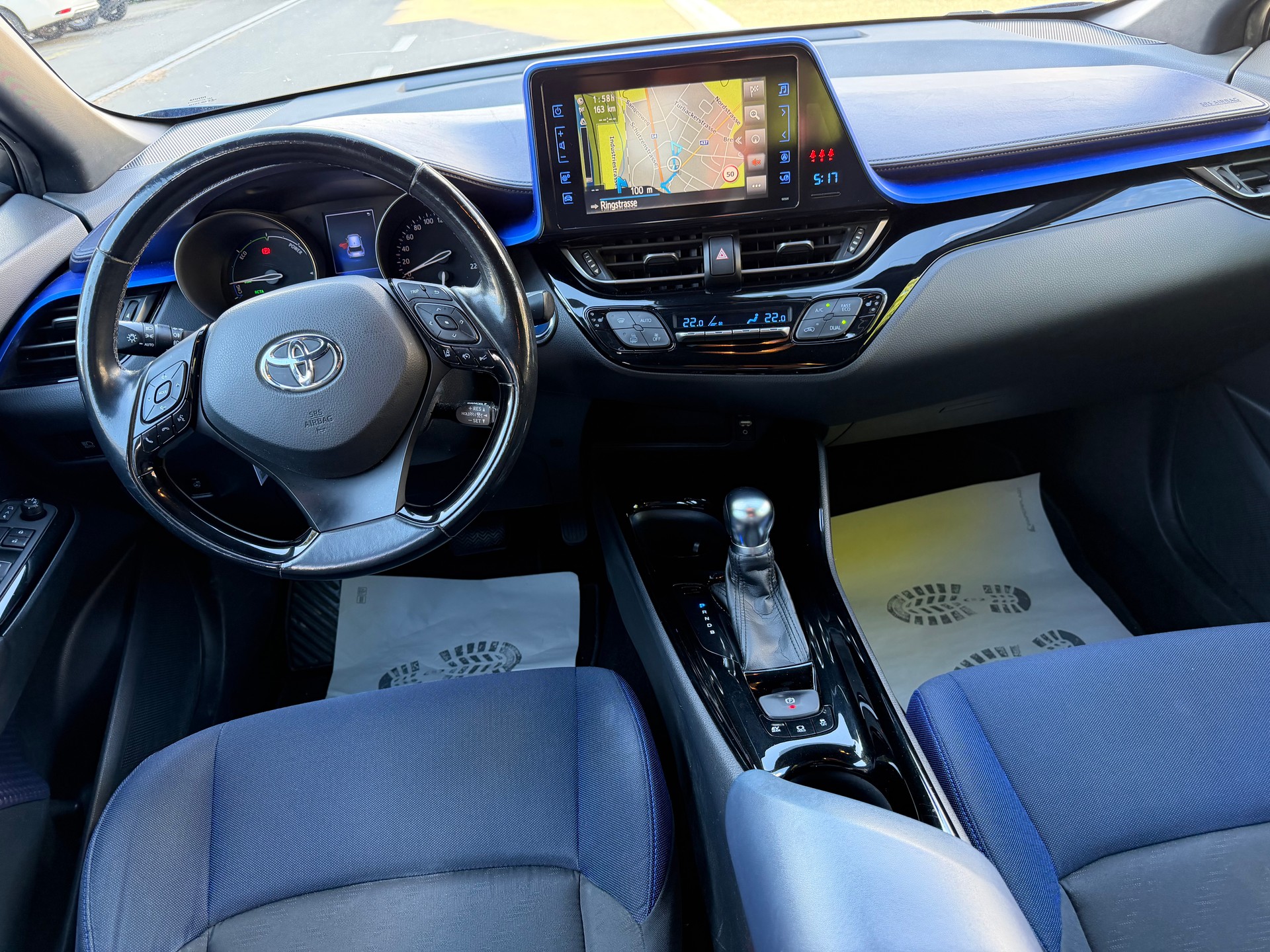 TOYOTA C-HR 1.8 HSD Style CVT-image-8