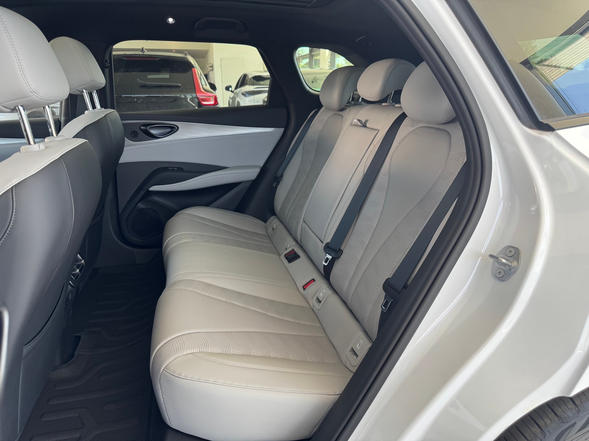 BYD Seal 6 DM-i Touring Comfort-image-24