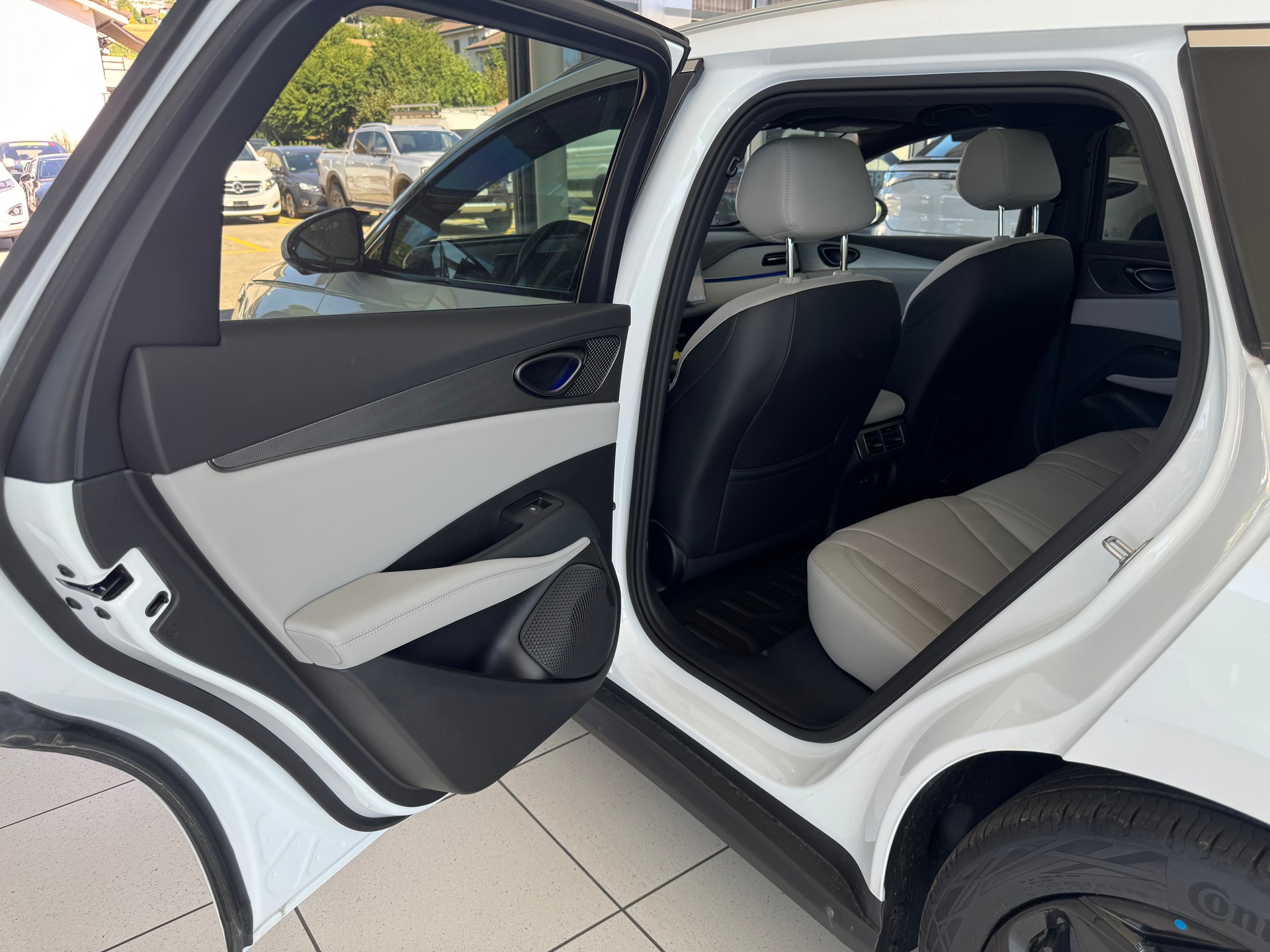 BYD Seal 6 DM-i Touring Comfort-image-23