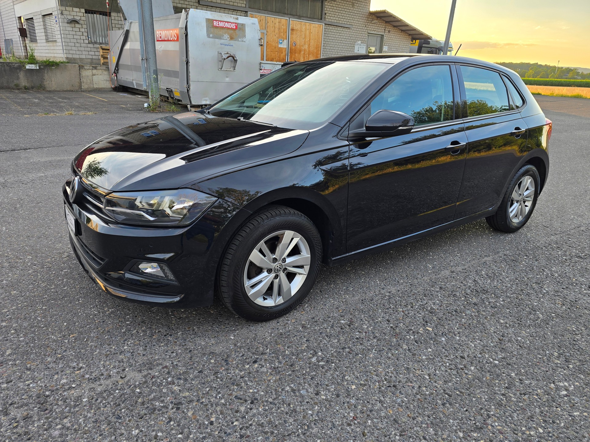 VW Polo 1.0 TSI BMT Trendline-image-2