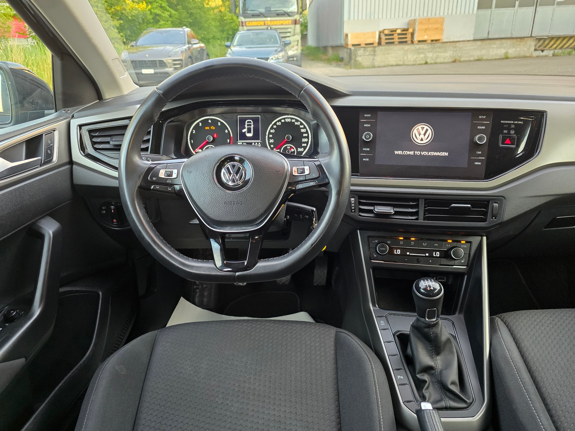 VW Polo 1.0 TSI BMT Trendline-image-15