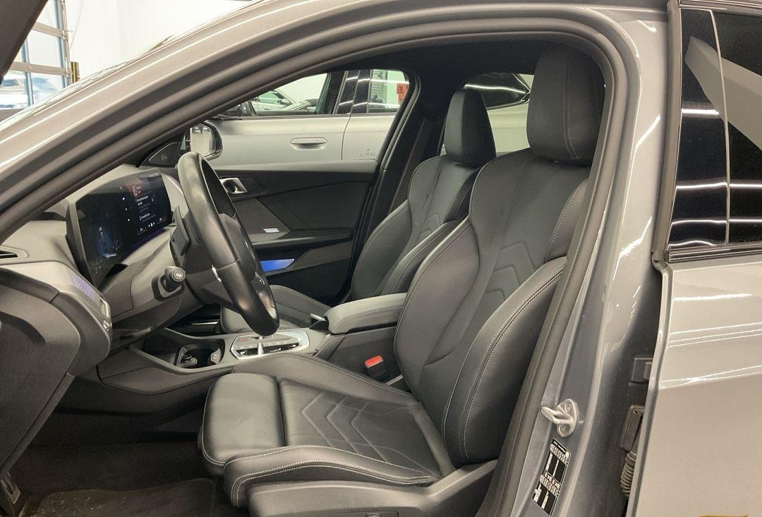 BMW 120d M Sport Pro Steptronic **VOLLAUSSTATTUNG -HEAD UP -KOMFORT/ +DRIVE PAKET PROFESS. -GRATIS SERVICE 10J. /100.000KM **-image-4