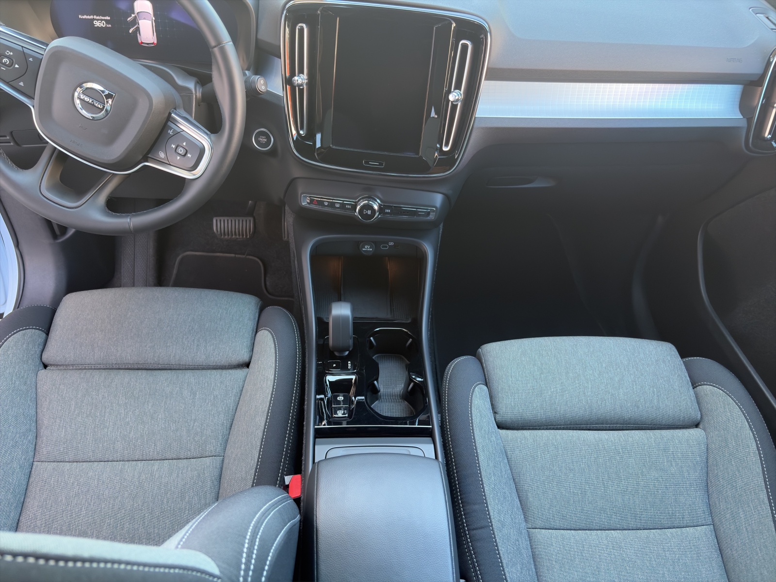 Image VOLVO XC40 XC40 B3 MHD Plus Dark