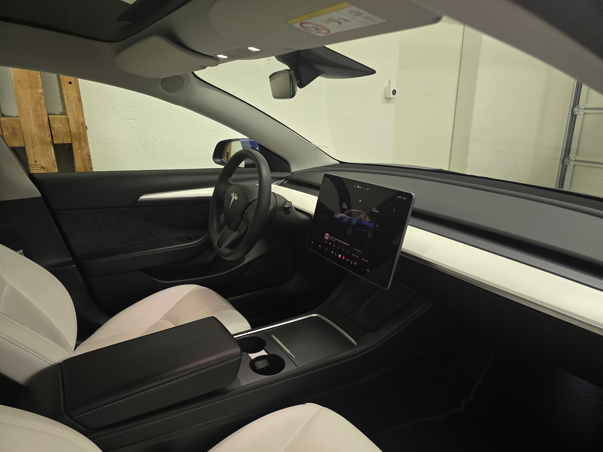 TESLA Model 3 Long Range Dual Motor AWD-image-11