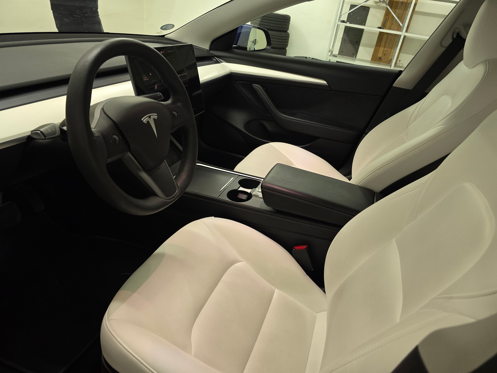 TESLA Model 3 Long Range Dual Motor AWD-image-10