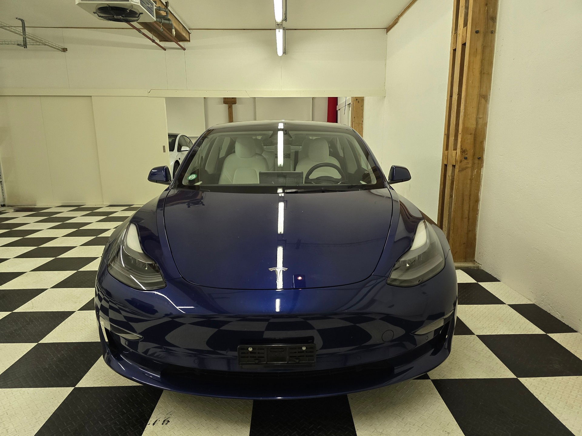 TESLA Model 3 Long Range Dual Motor AWD-image-3