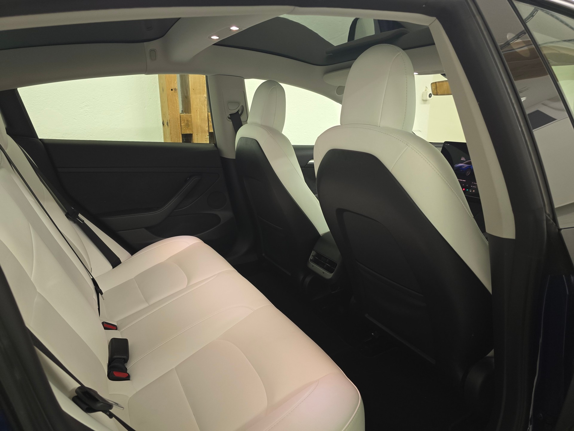 TESLA Model 3 Long Range Dual Motor AWD-image-14