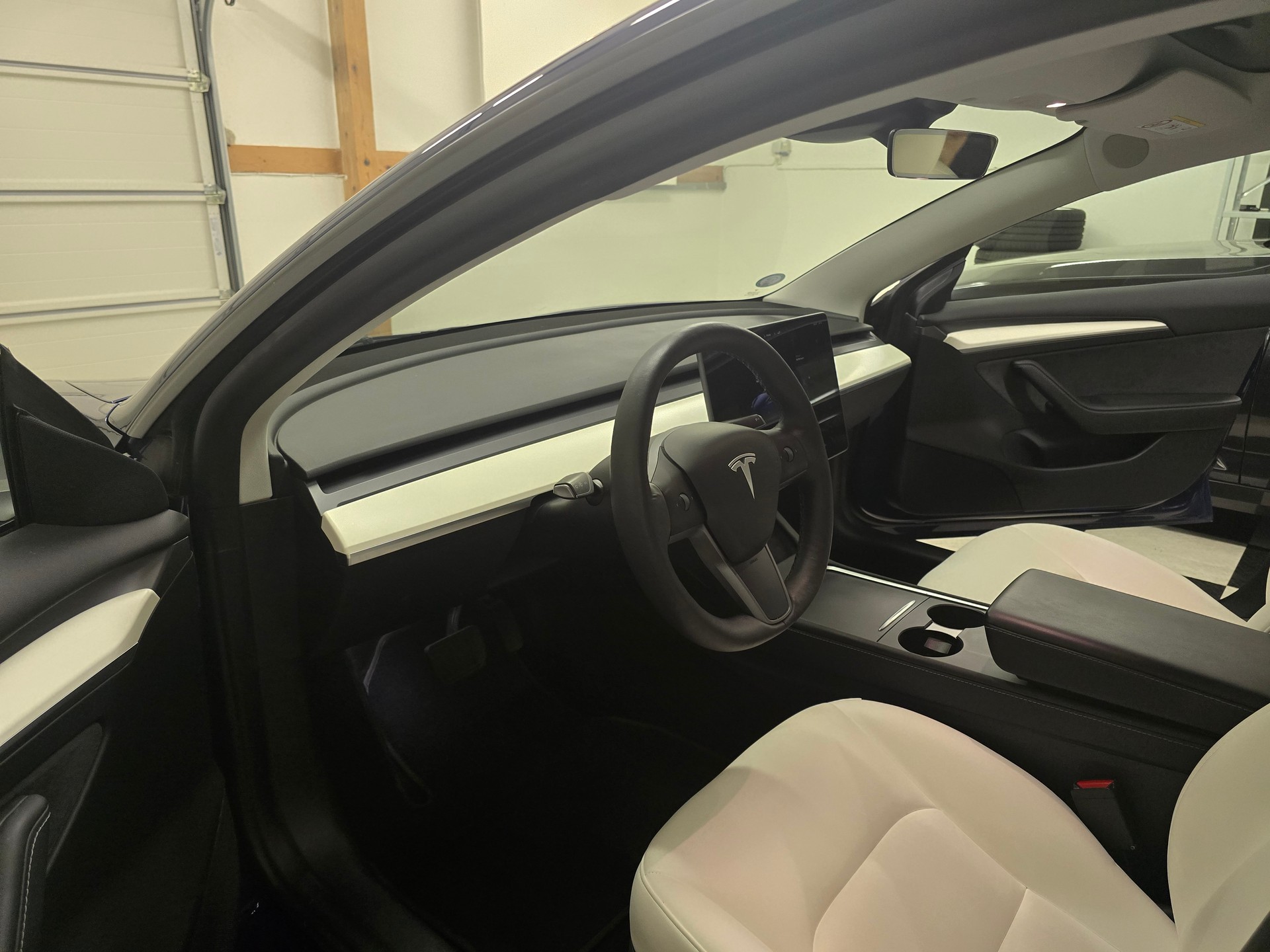 TESLA Model 3 Long Range Dual Motor AWD-image-9