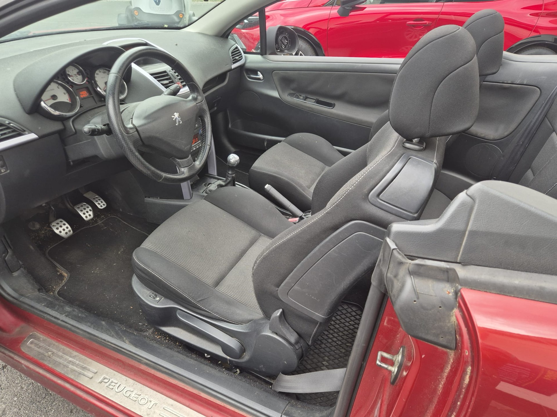 PEUGEOT 207 CC 1.6 16V Sport-image-6