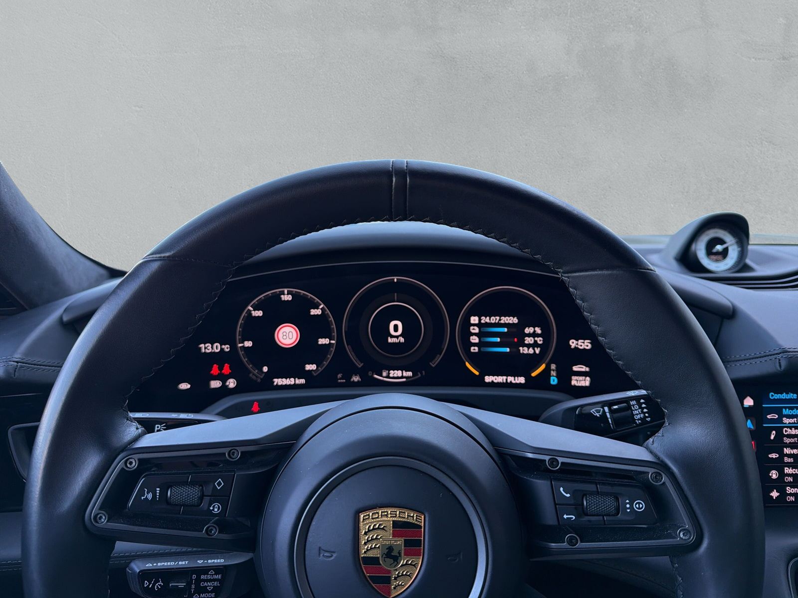 PORSCHE Taycan Turbo (CH)-image-22