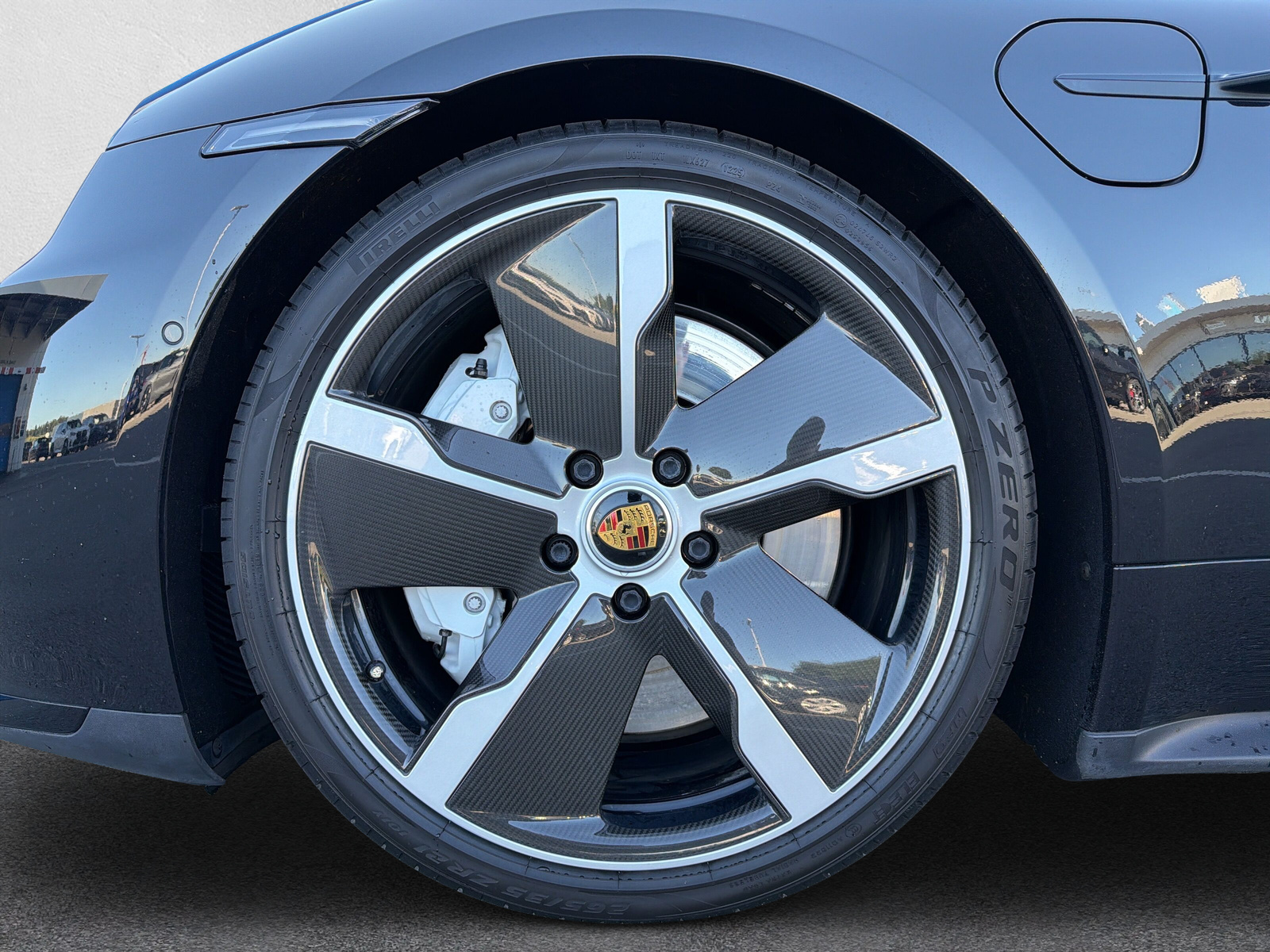 PORSCHE Taycan Turbo (CH)-image-9