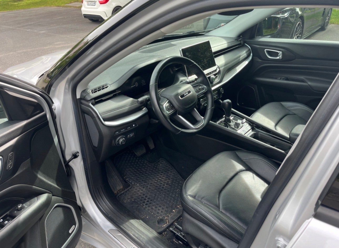 JEEP Compass 1.3 T PHEV Swiss Limited 4xe AWD-image-2