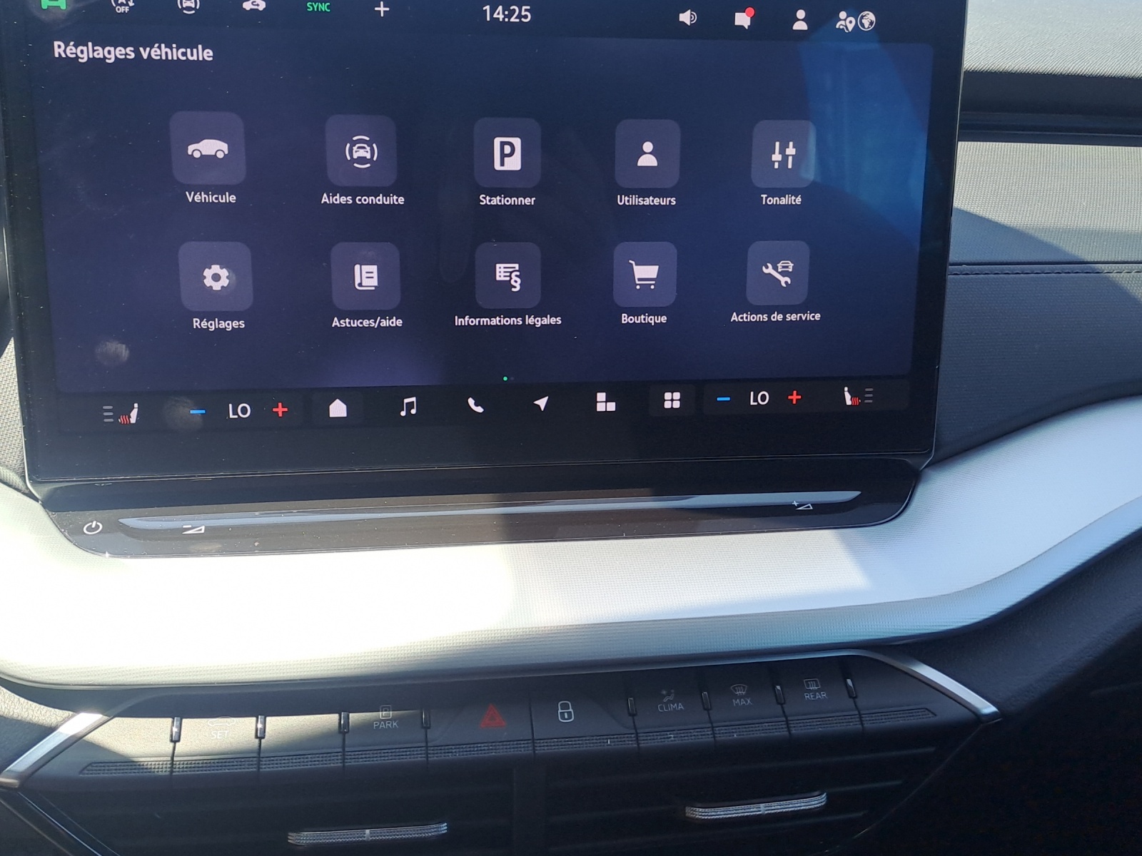 SKODA Octavia Combi 1.5 TSI mHEV DSG Dynamic-image-10