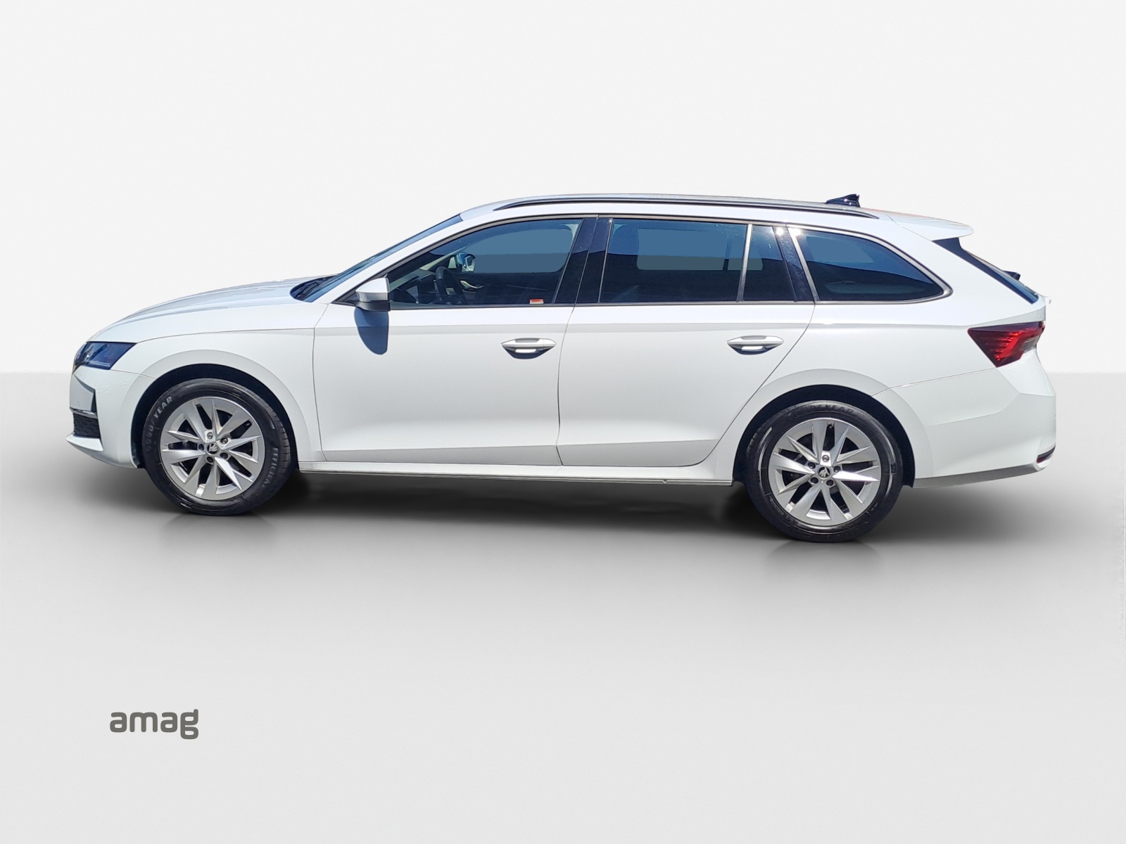 SKODA Octavia Combi 1.5 TSI mHEV DSG Dynamic-image-1