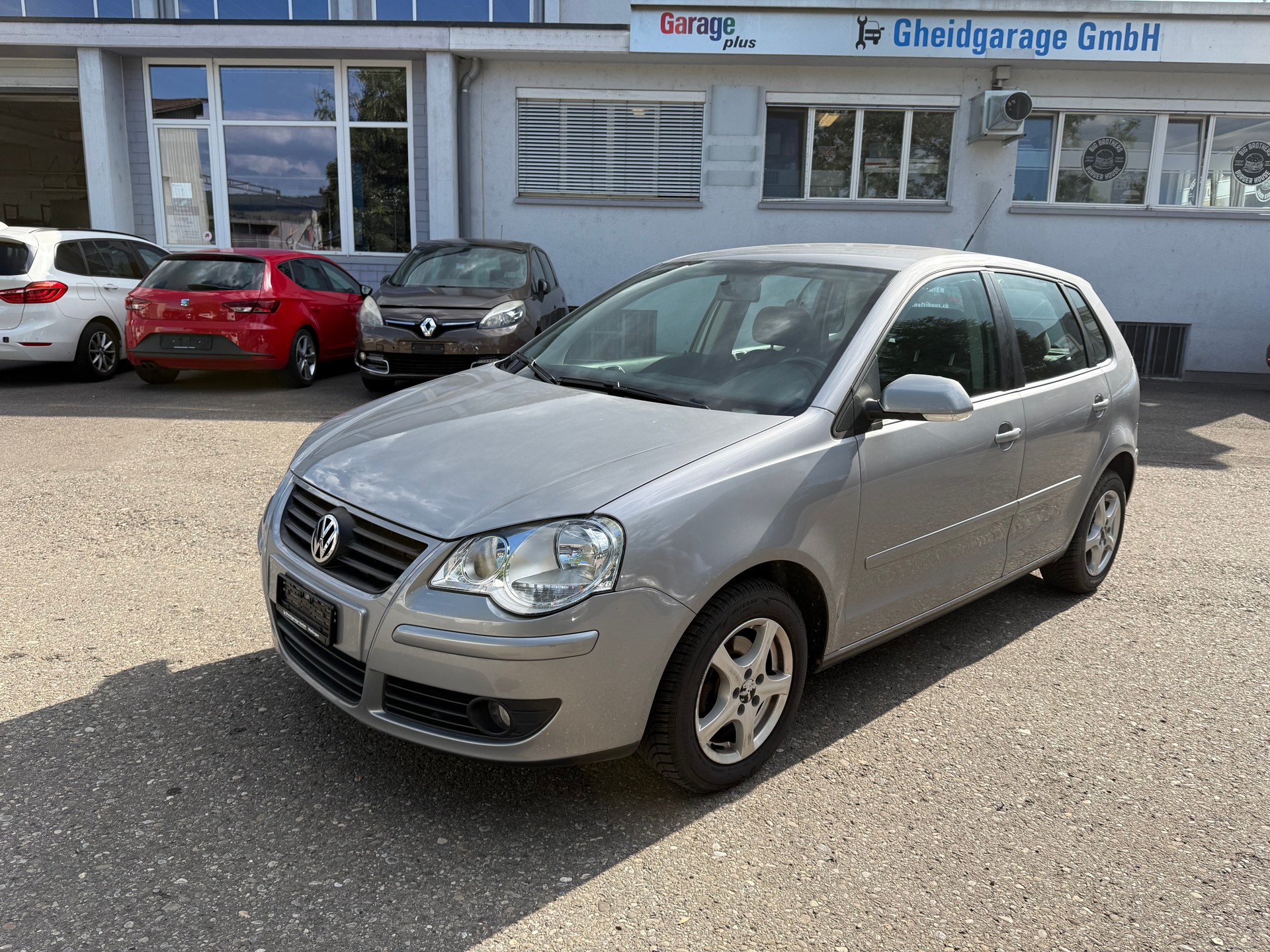 VW Polo 1.4 16V Comfortline Automatic-image-1