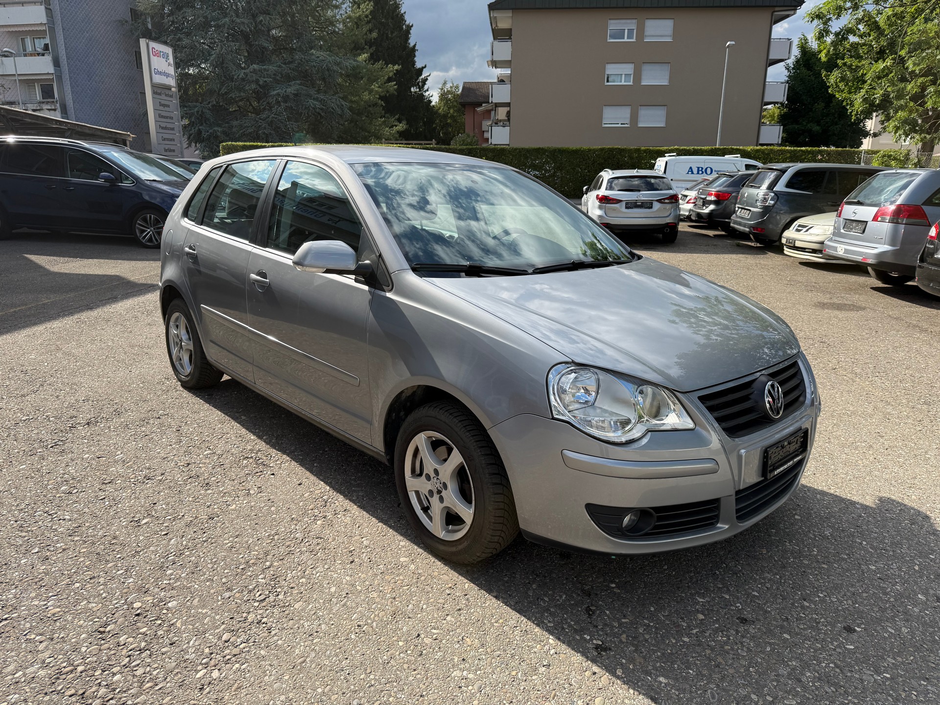 VW Polo 1.4 16V Comfortline Automatic-image-0