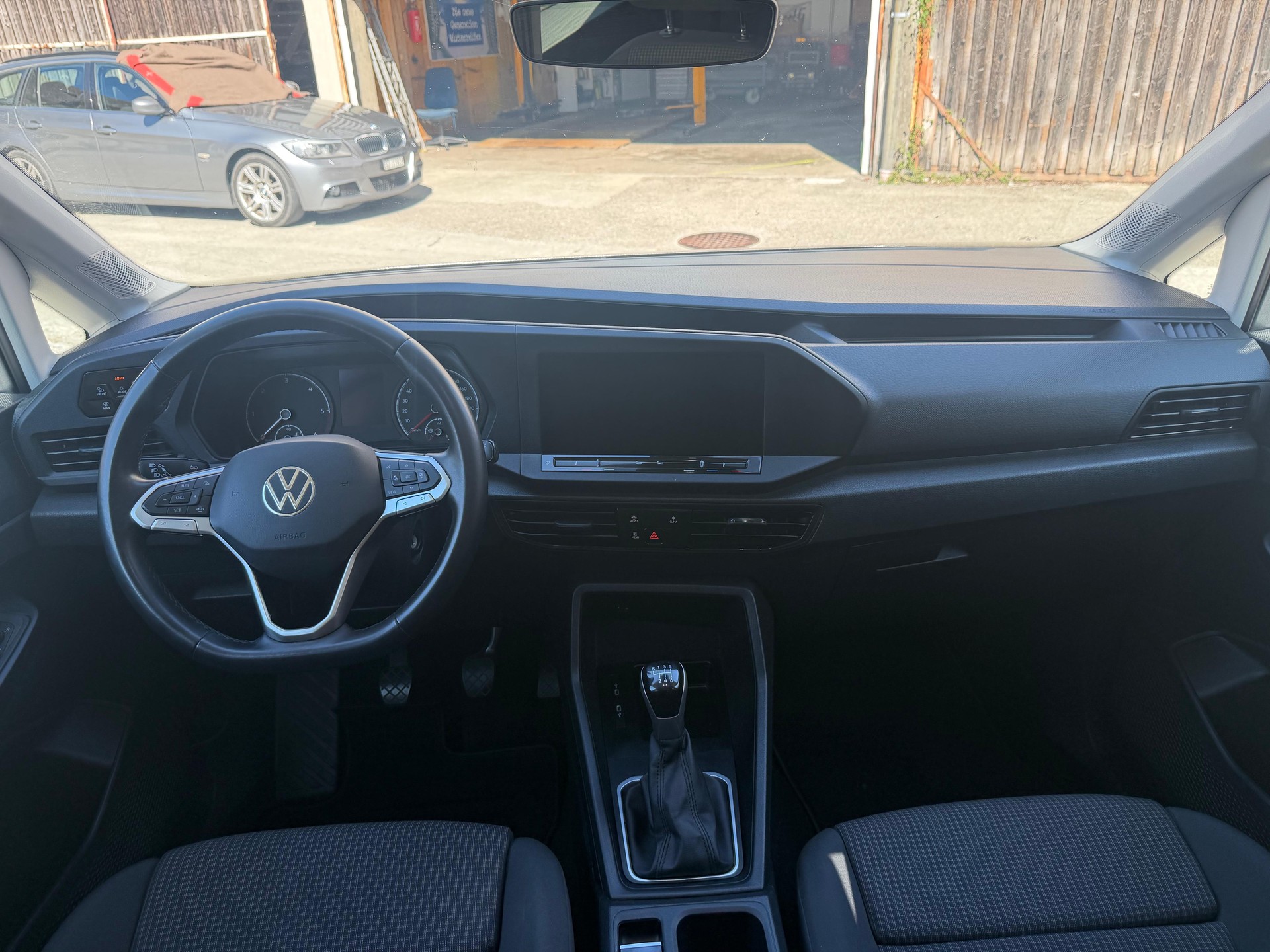VW Caddy 2.0 TDI 4Motion Liberty-image-9