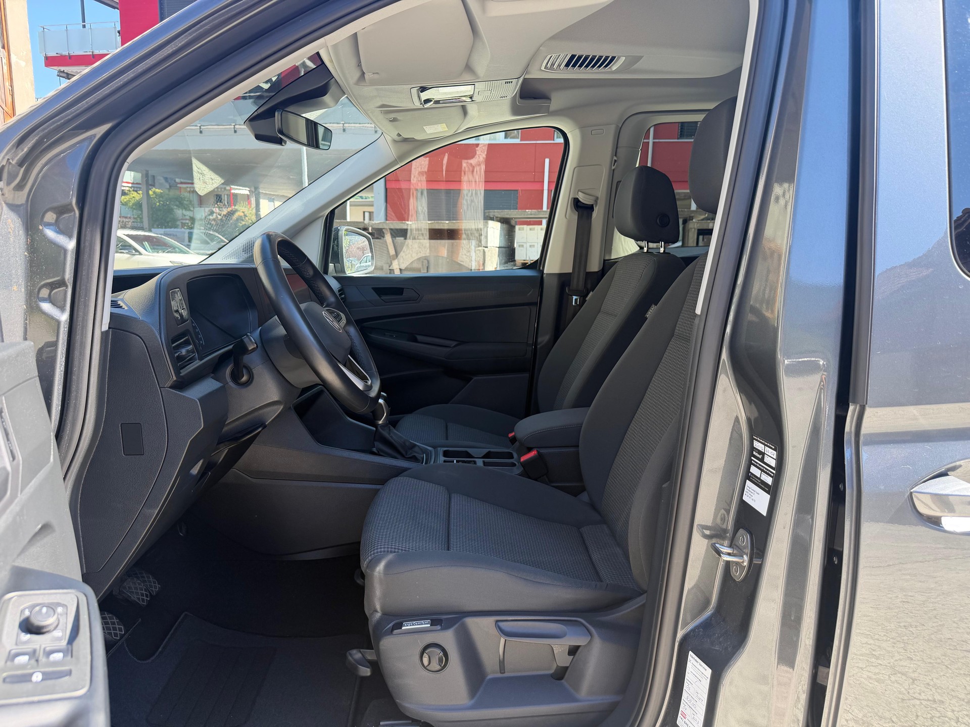 VW Caddy 2.0 TDI 4Motion Liberty-image-7
