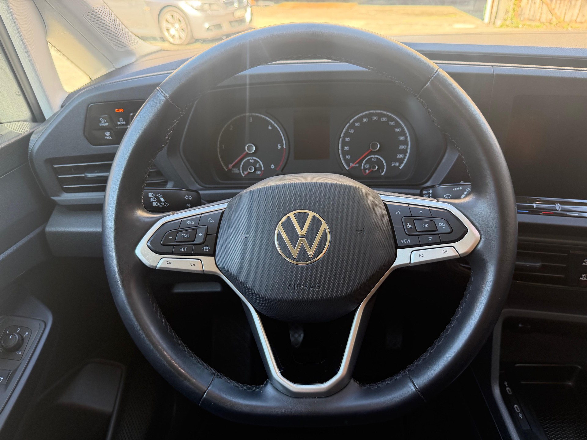 VW Caddy 2.0 TDI 4Motion Liberty-image-10